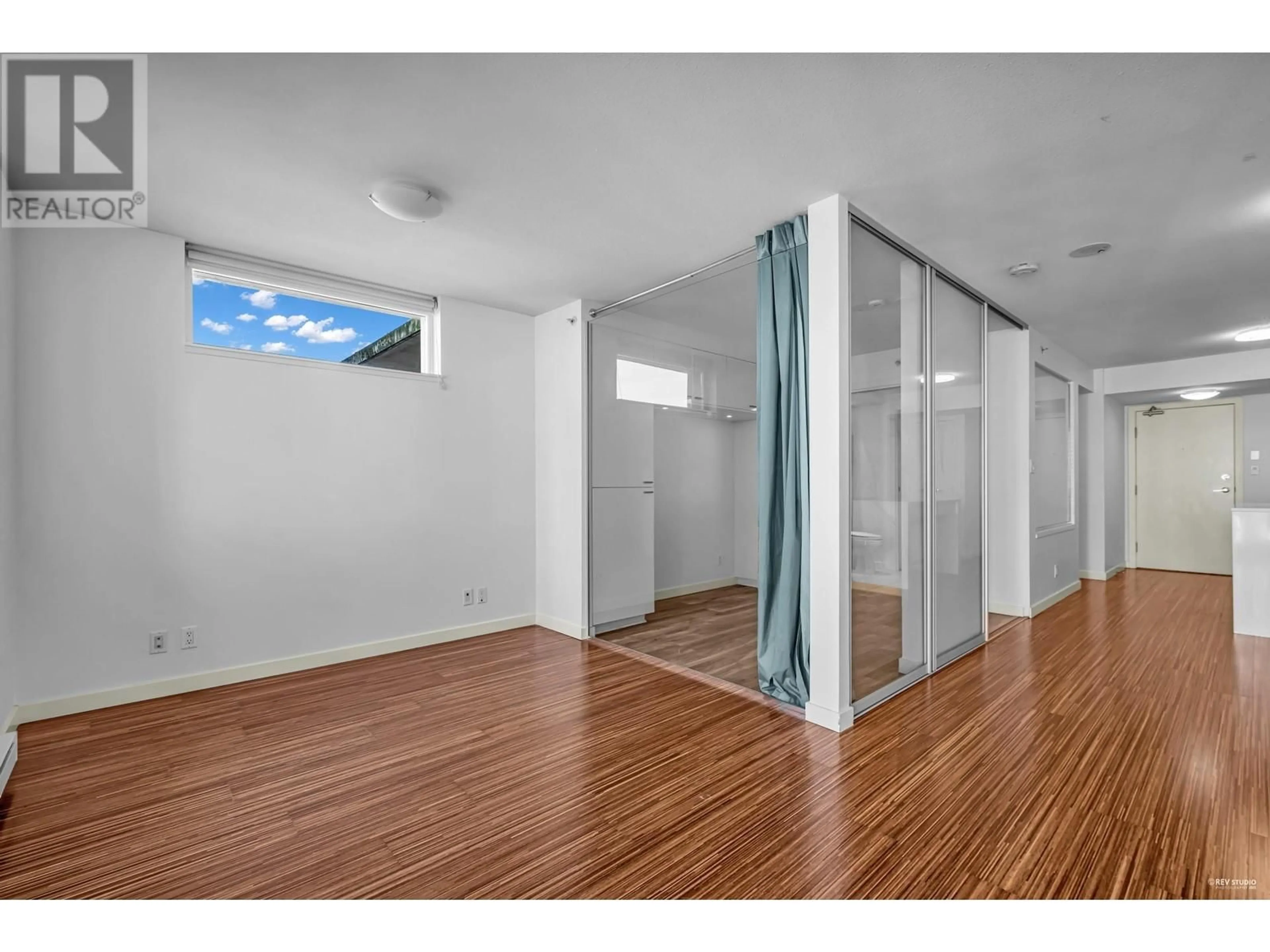 A pic of a room for 801 - 328 11TH AVENUE, Vancouver British Columbia V5T4W1