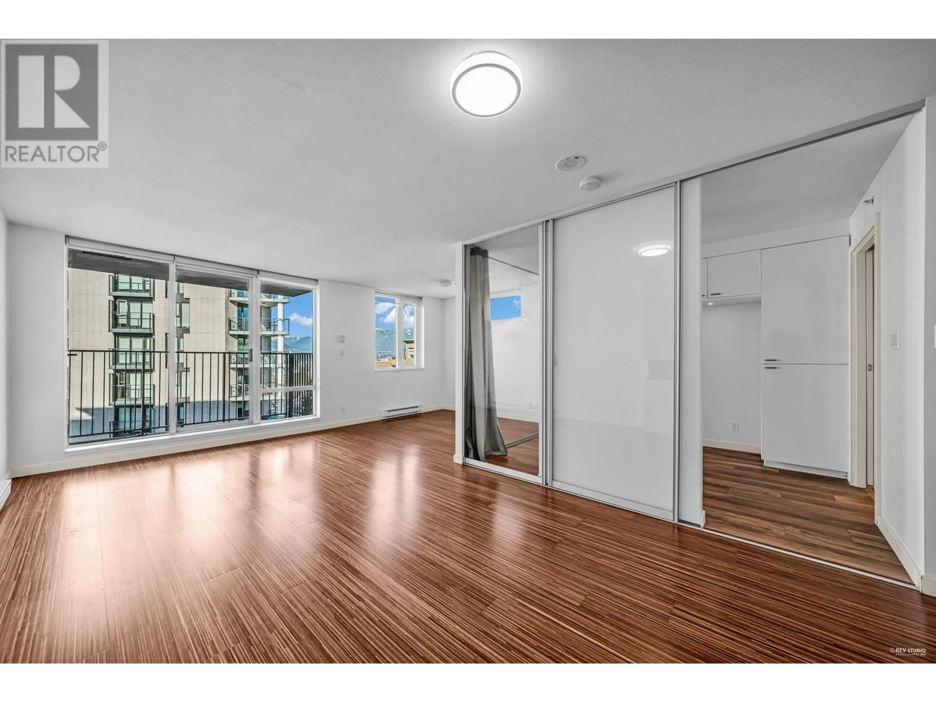 Unknown for 801 - 328 11TH AVENUE, Vancouver British Columbia V5T4W1