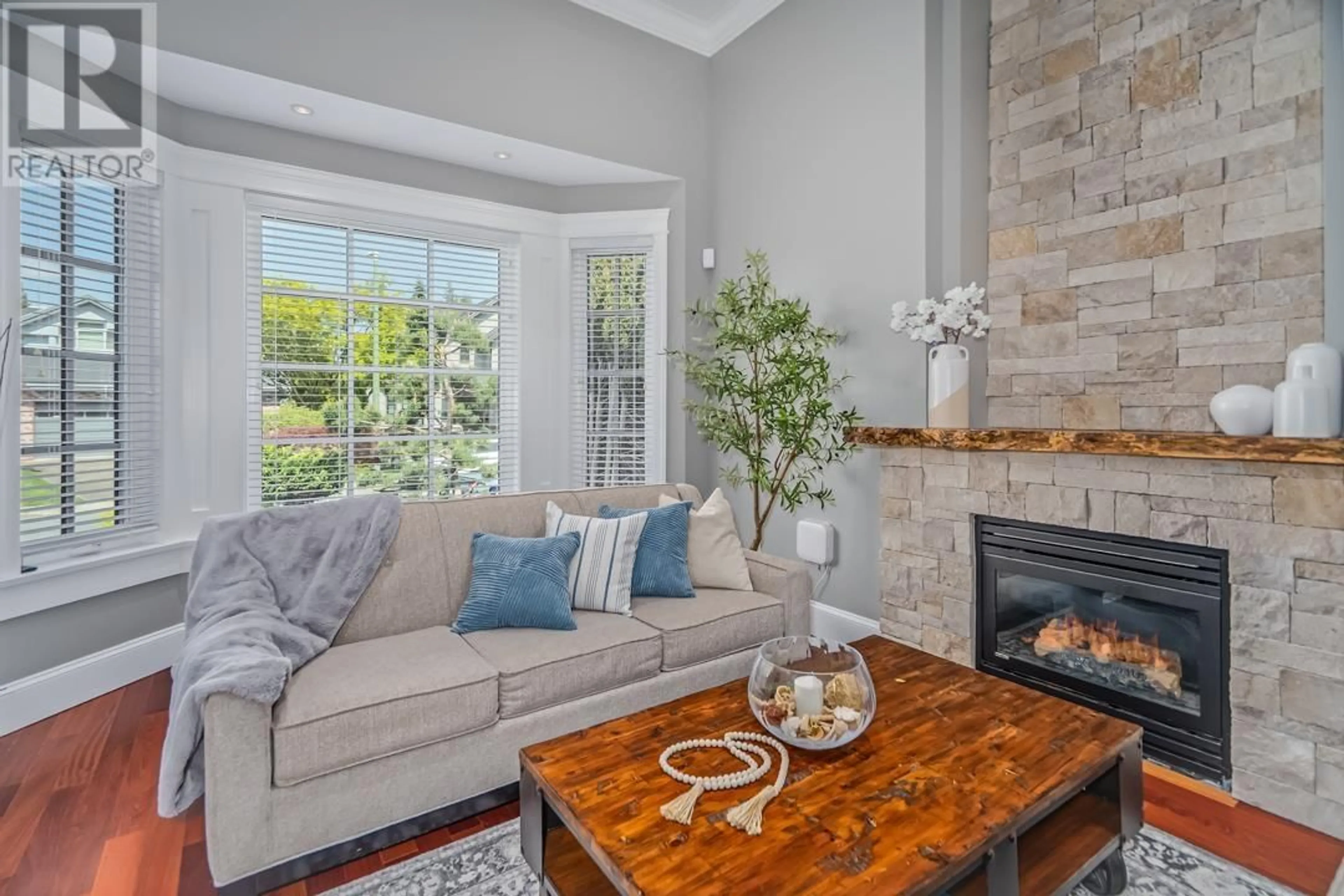 Living room with furniture, ceramic/tile floor for 836 SPRICE AVENUE, Coquitlam British Columbia V3J2P1