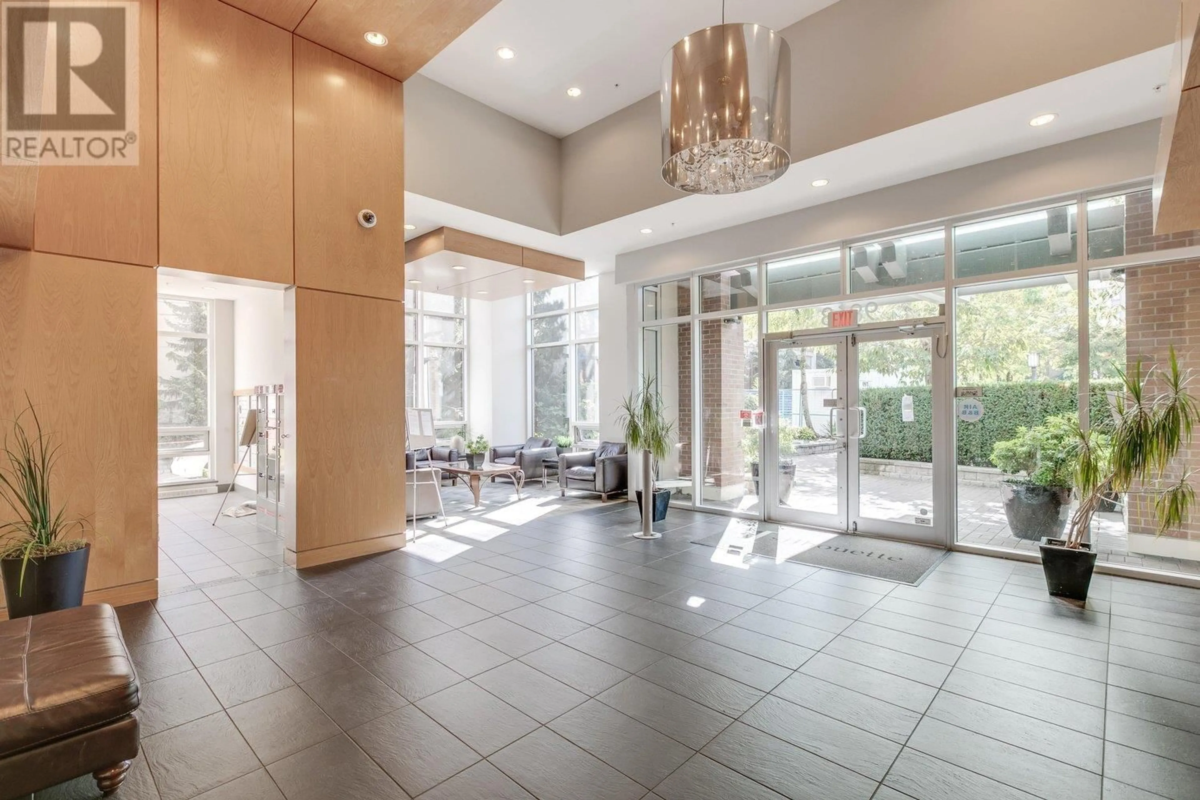 Indoor foyer for 3105 - 9888 CAMERON STREET, Burnaby British Columbia V3J0A4