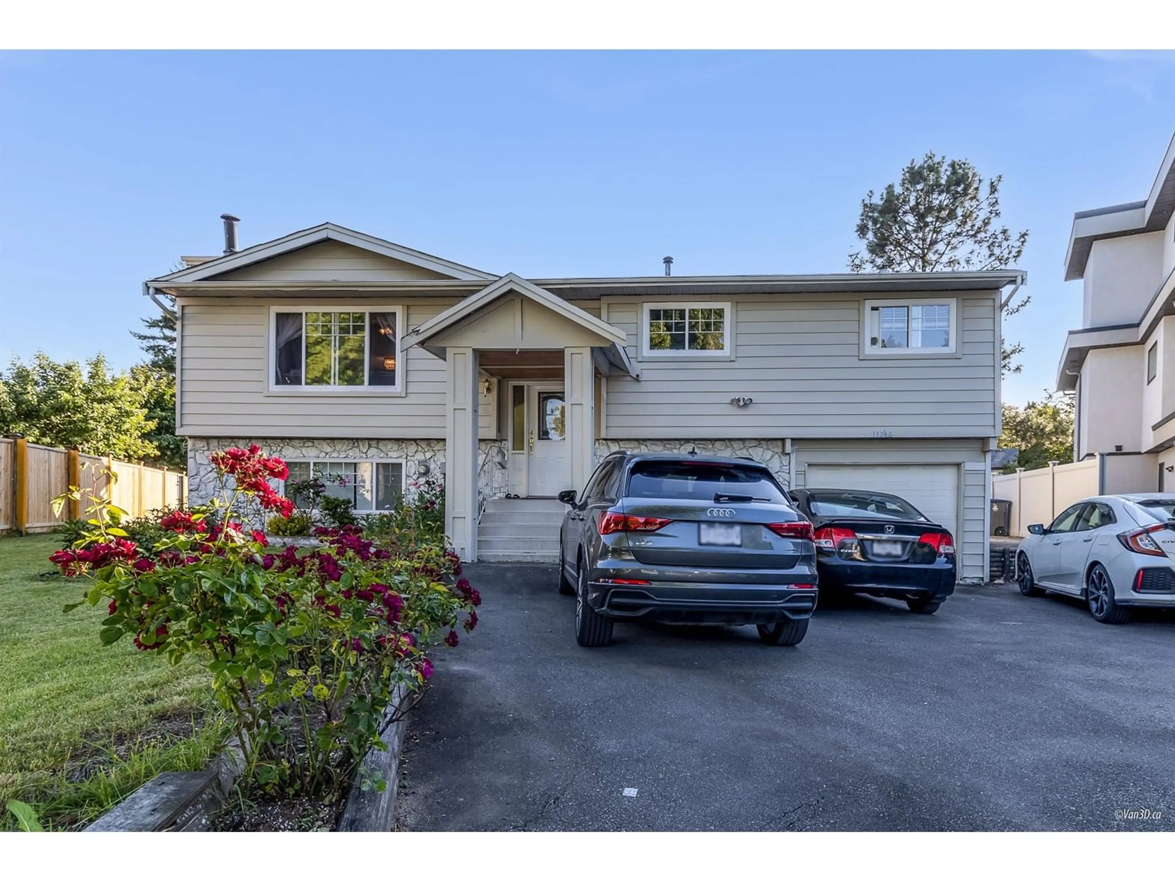 Home with vinyl exterior material, street for 13246 94, Surrey British Columbia V3V6W8