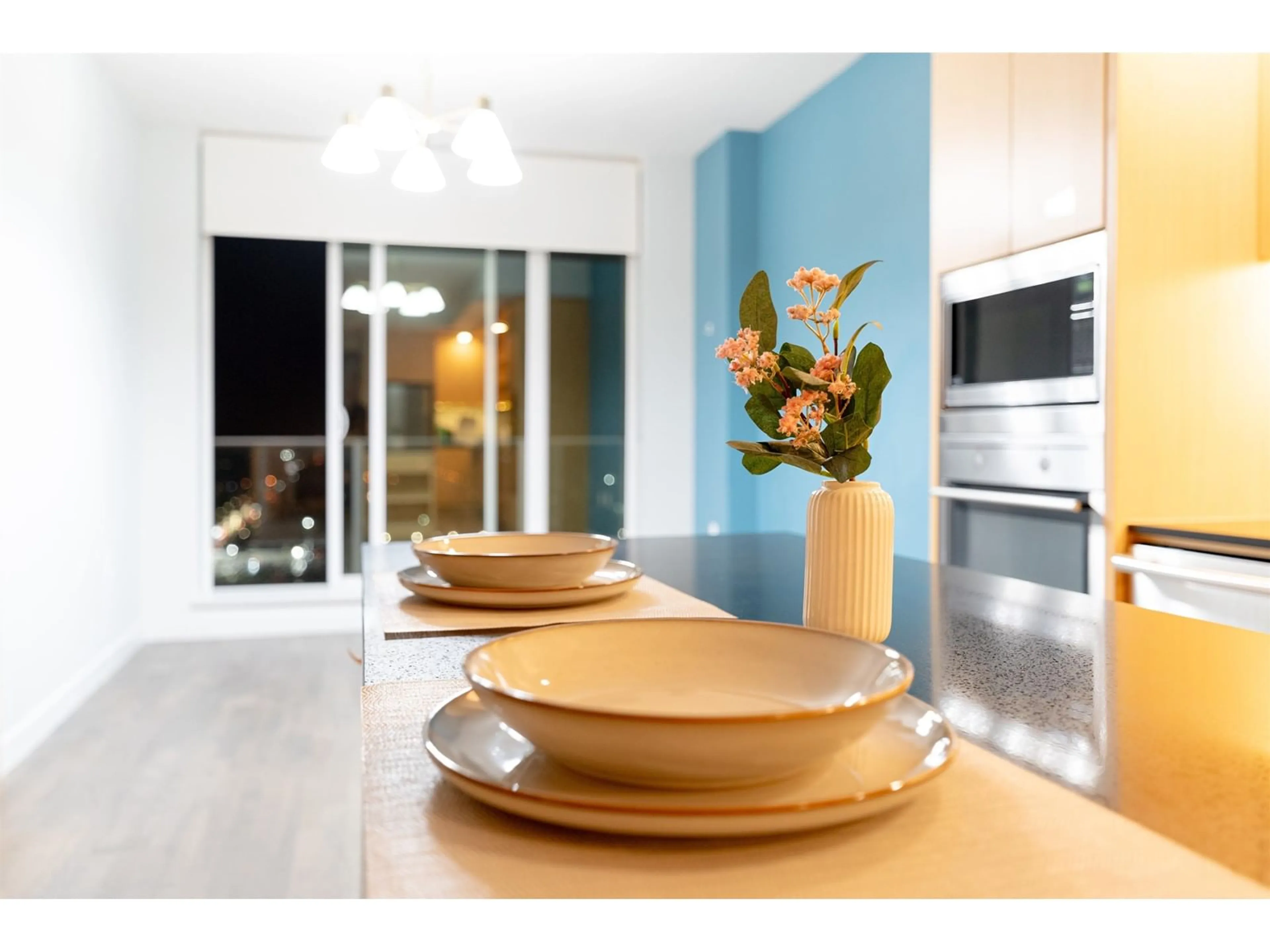 Contemporary kitchen, ceramic/tile floor for 2904 - 13495 CENTRAL, Surrey British Columbia V3T0K2