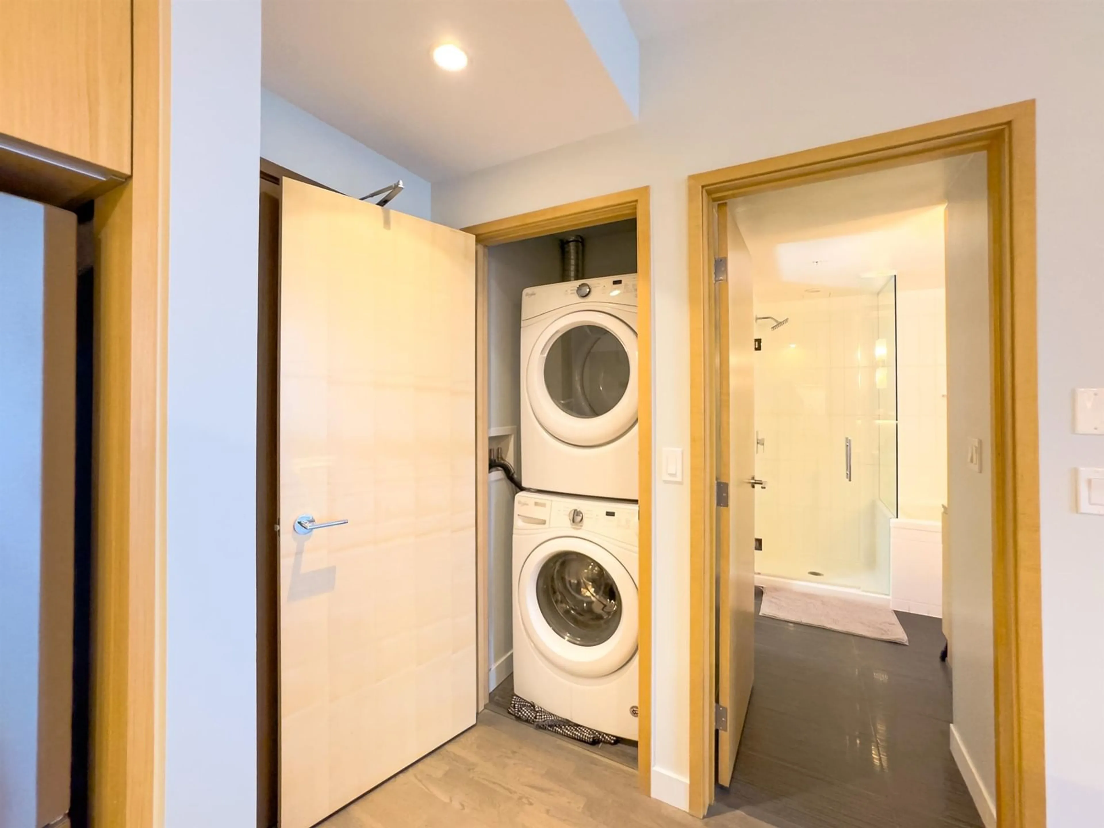 Laundry room for 2904 - 13495 CENTRAL, Surrey British Columbia V3T0K2
