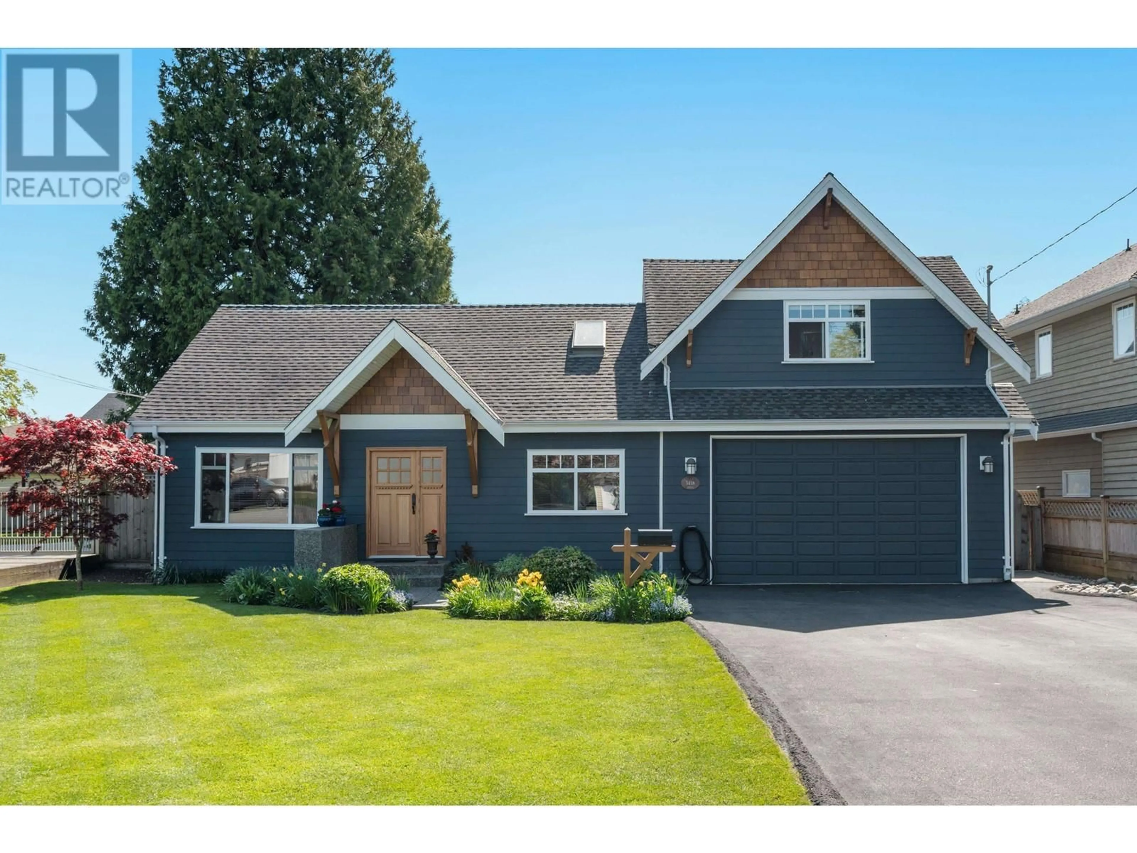 Home with vinyl exterior material, street for 5438 GROVE AVENUE, Delta British Columbia V4K2A7