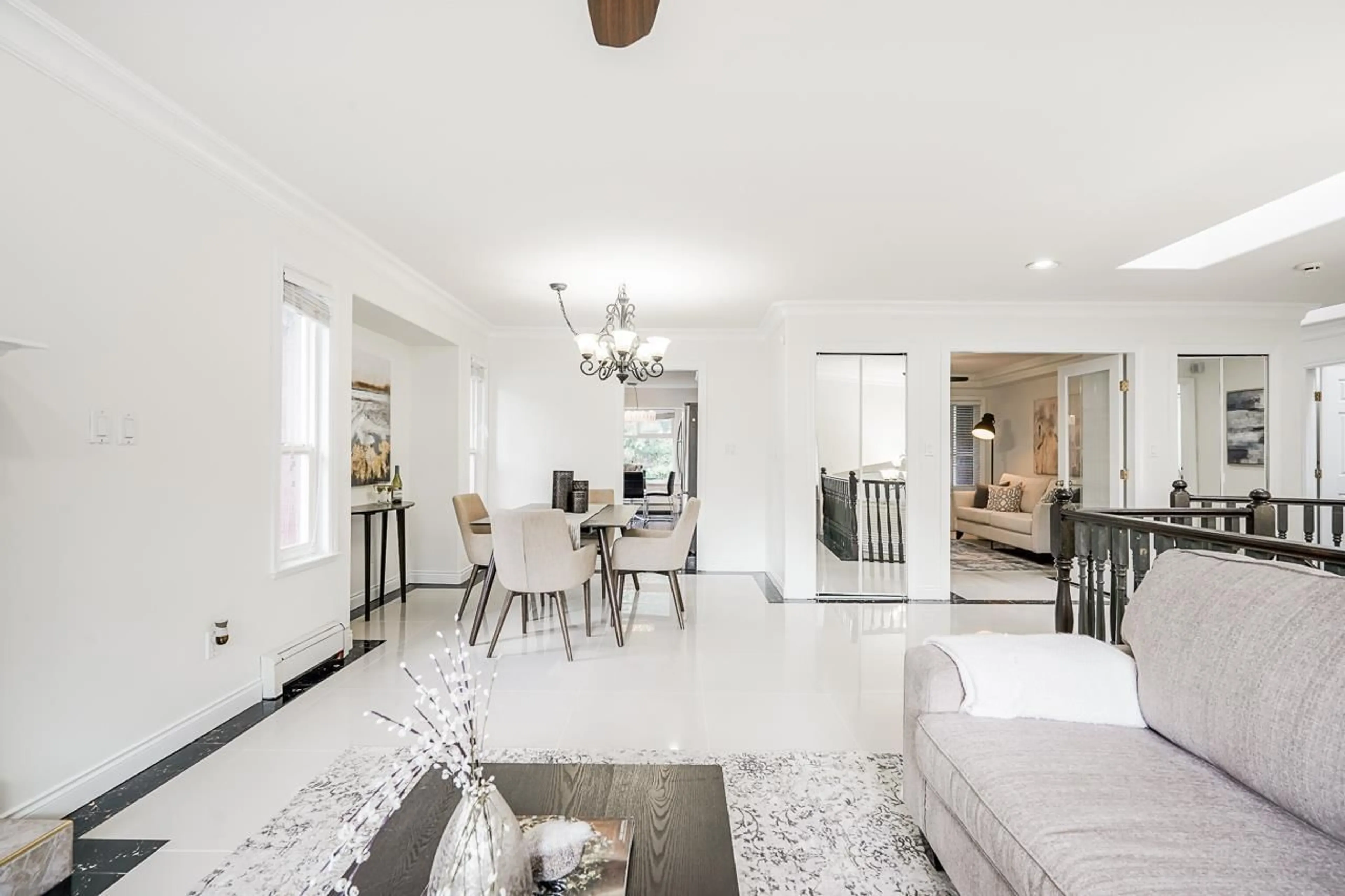 Living room with furniture, unknown for 14497 WELLINGTON, Surrey British Columbia V3R5T9