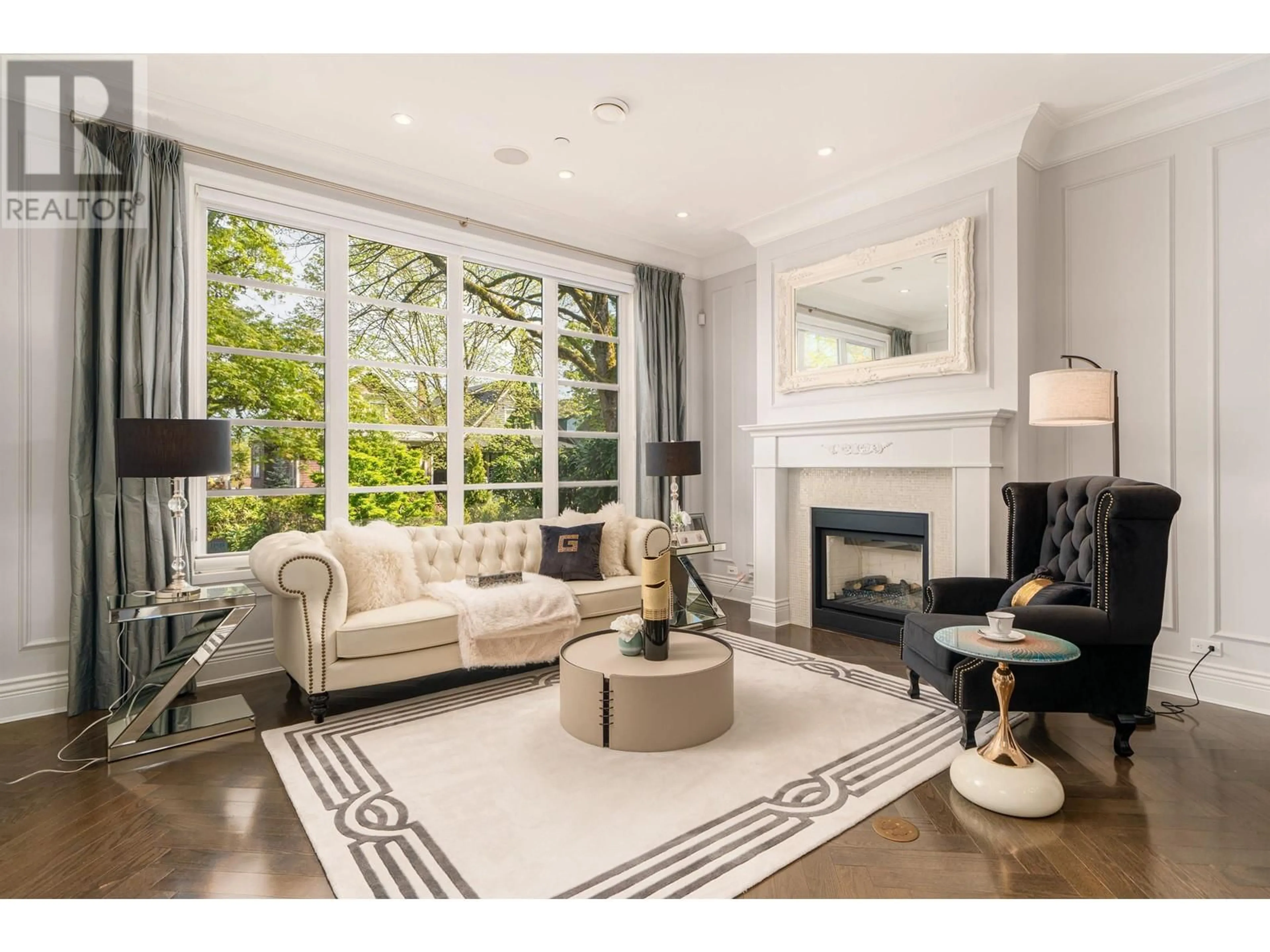 Living room with furniture, unknown for 88 18TH AVENUE, Vancouver British Columbia V5Y2A4