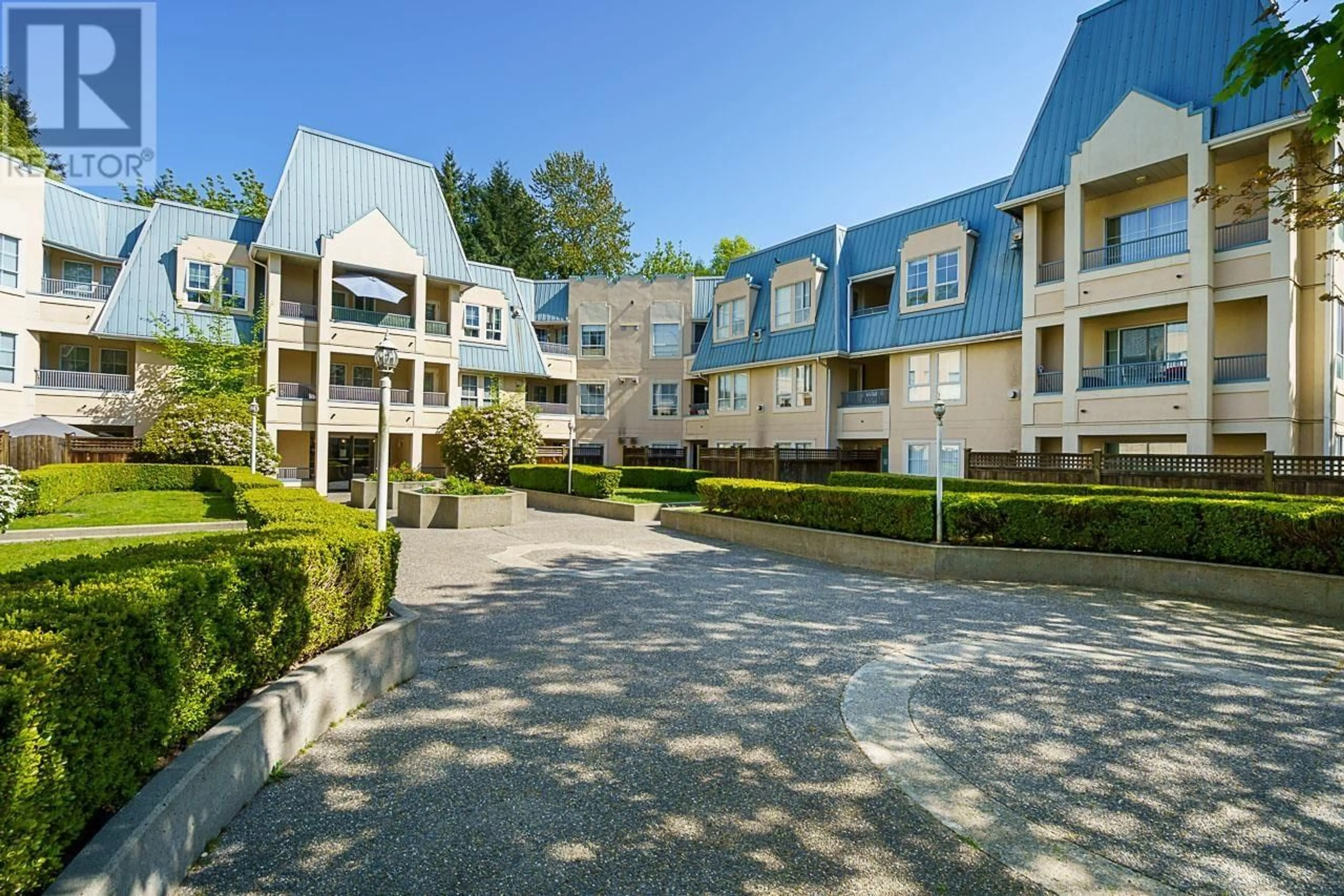 Patio, unknown for 201 - 295 SCHOOLHOUSE STREET, Coquitlam British Columbia V3K6X5