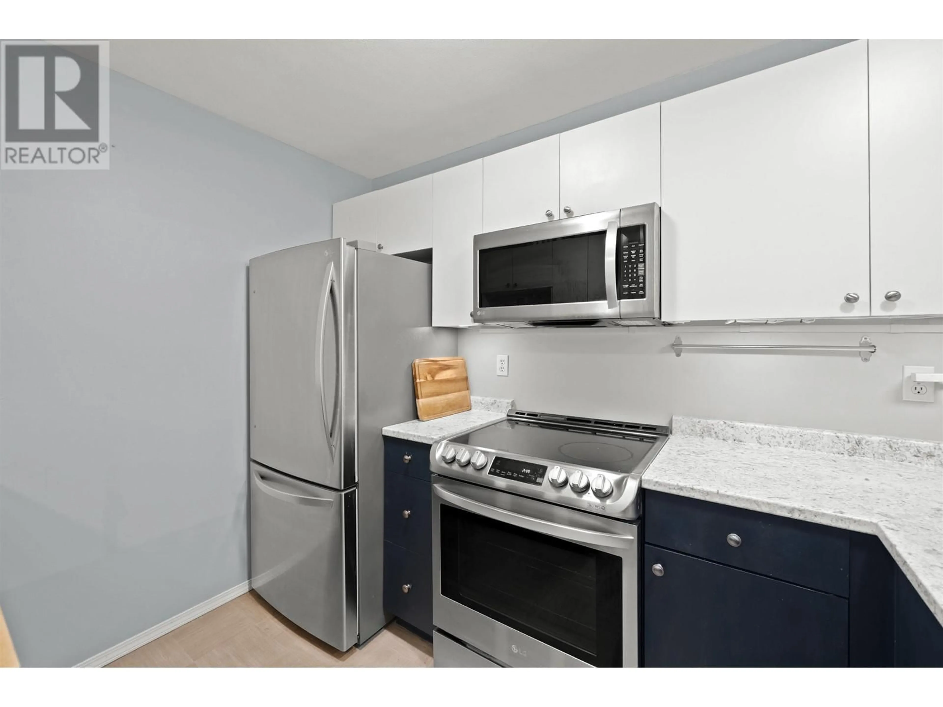 Standard kitchen, unknown for 209 - 2439 WILSON AVENUE, Port Coquitlam British Columbia V3C6H6