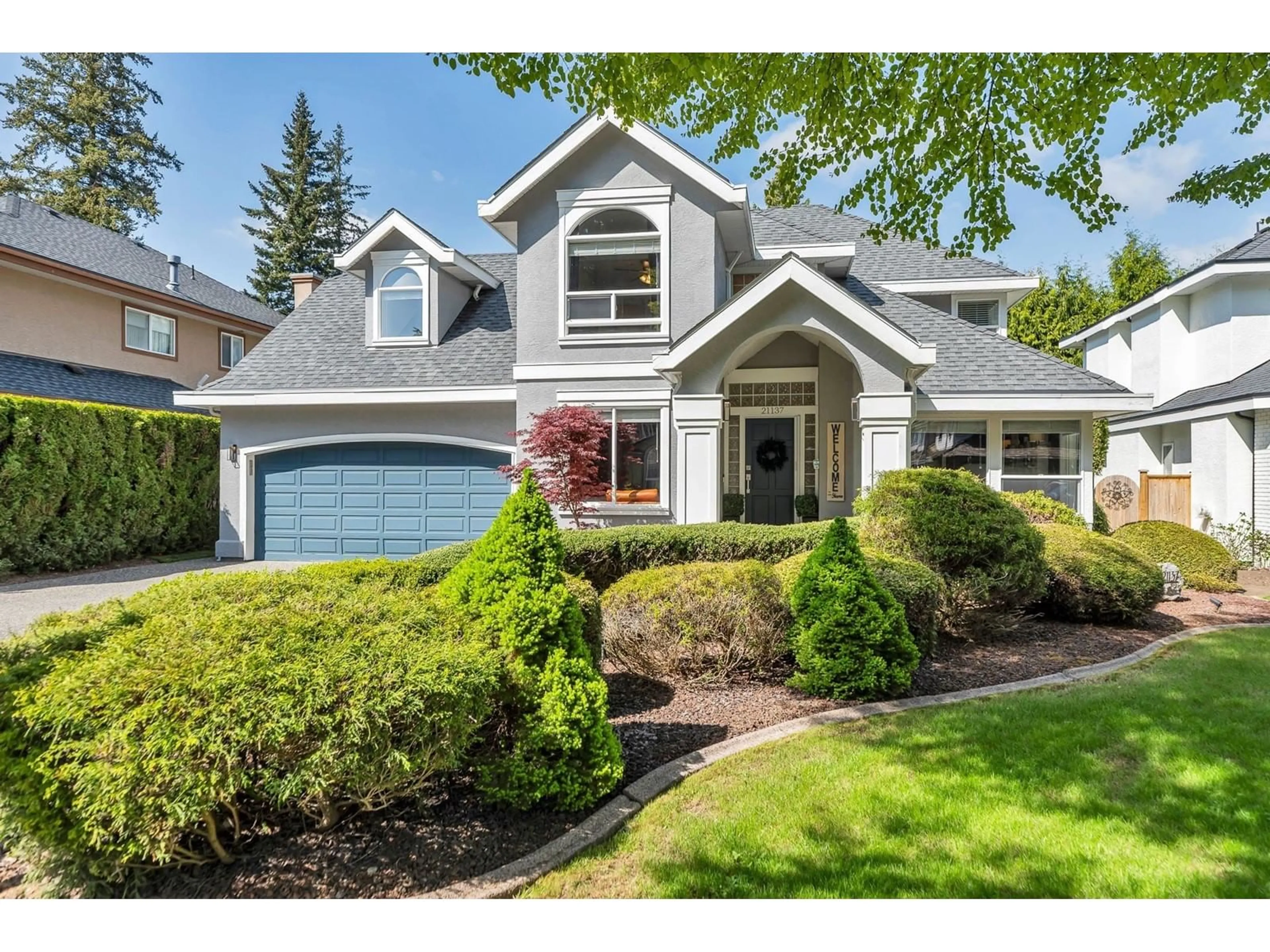 Home with vinyl exterior material, street for 21137 43A, Langley British Columbia V3A8L8