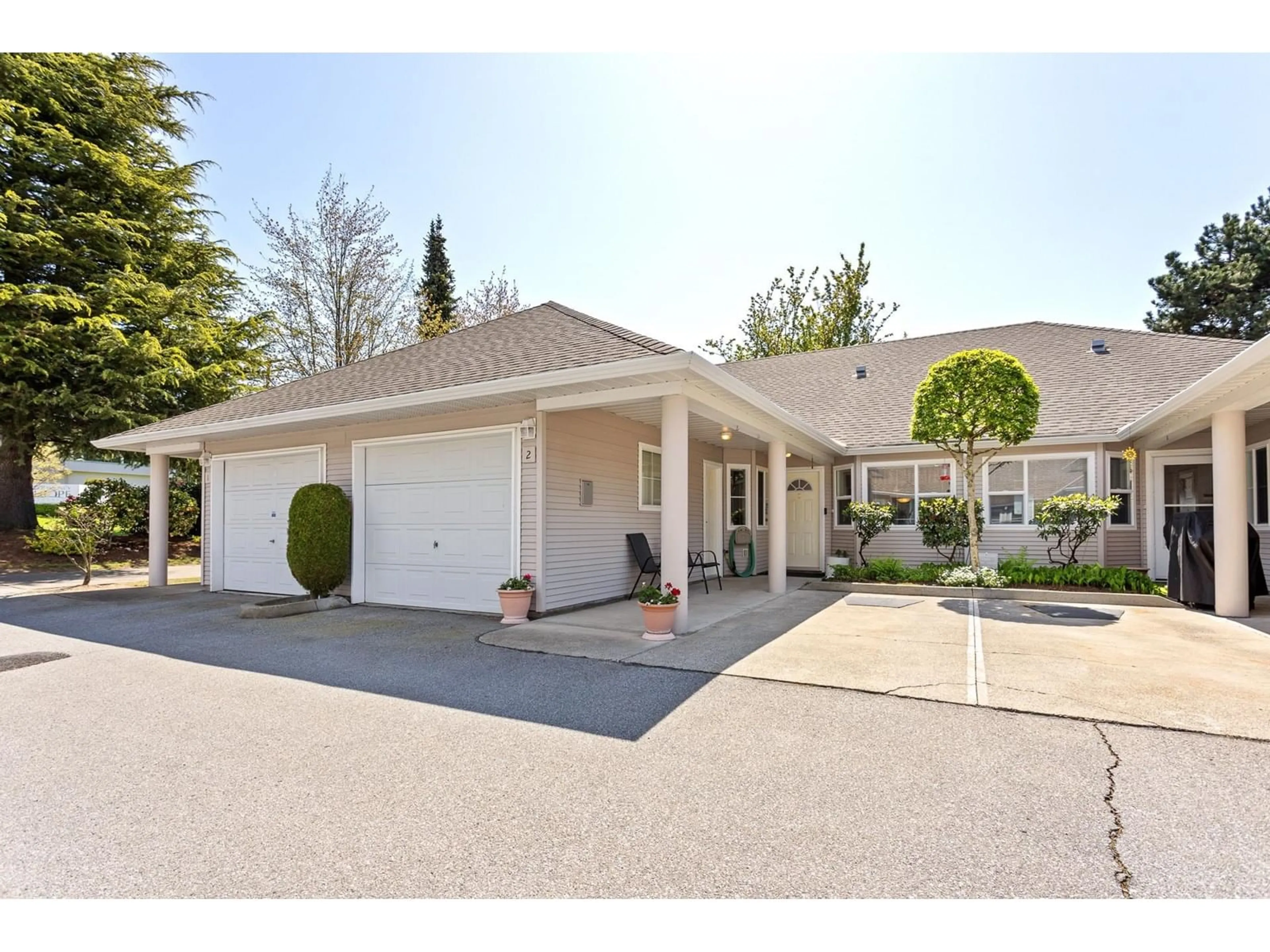 Unknown for 2 - 7127 124, Surrey British Columbia V3W3W9