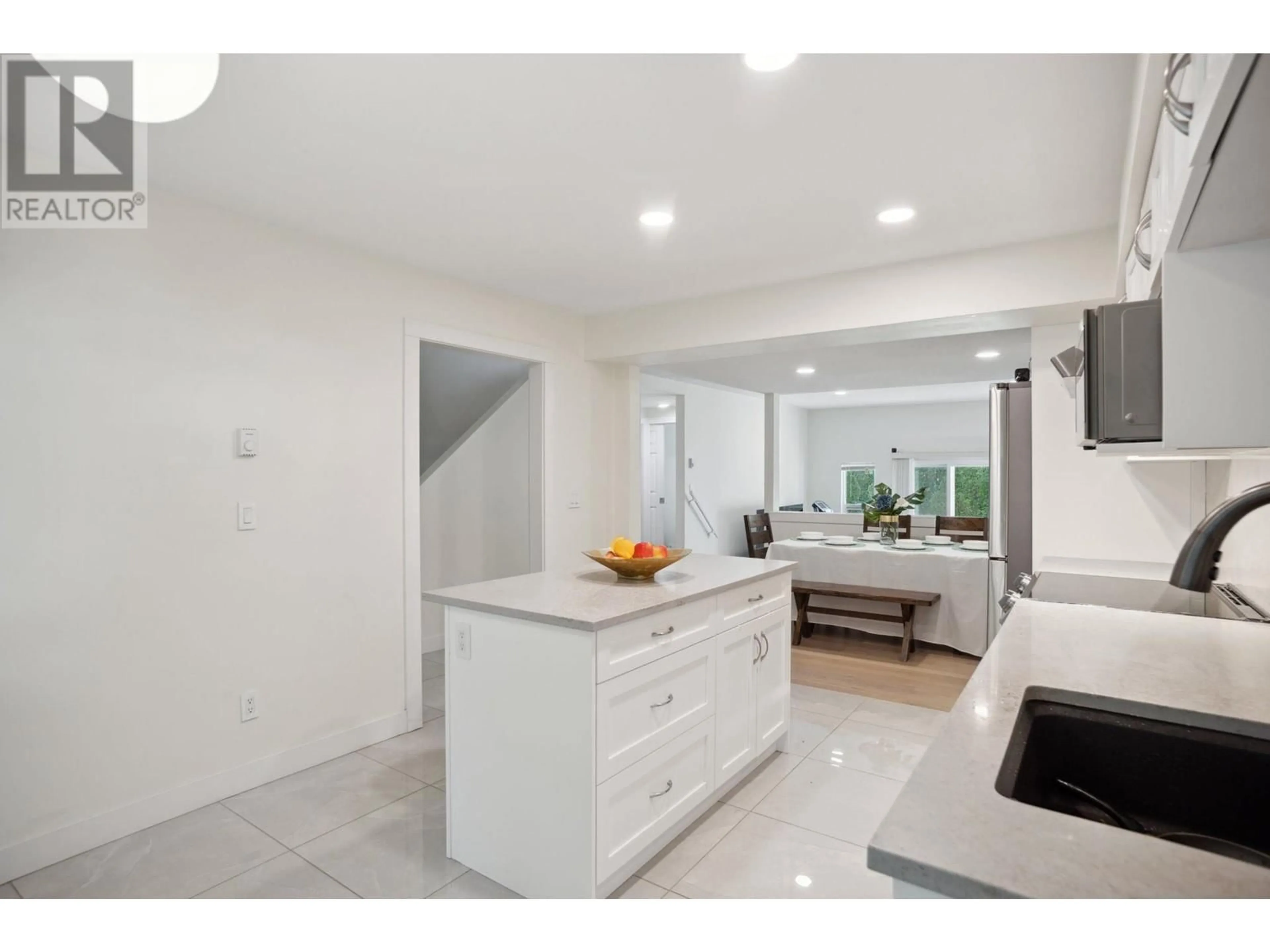 Open concept kitchen, ceramic/tile floor for 13 - 1135 LANSDOWNE DRIVE, Coquitlam British Columbia V3B7K6