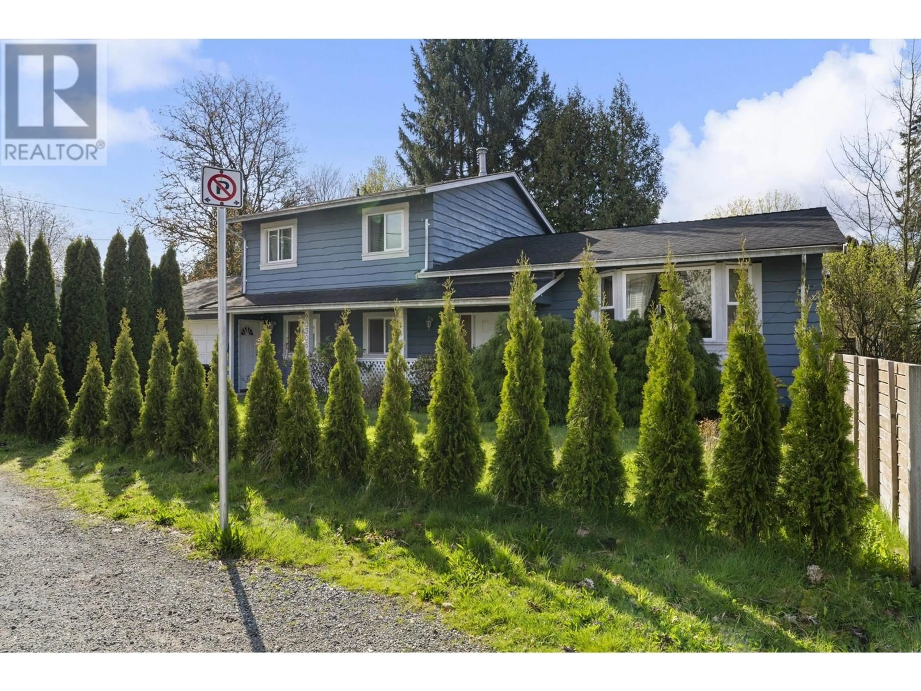 A pic from outside/outdoor area/front of a property/back of a property/a pic from drone, street for 20306 116 AVENUE, Maple Ridge British Columbia V2X1Y3