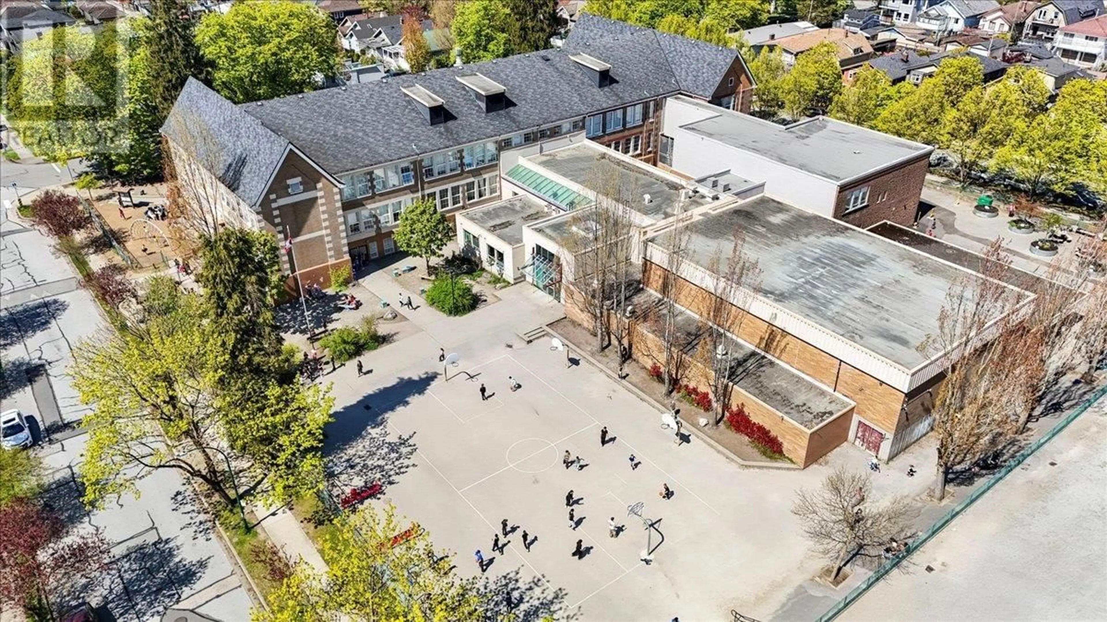A pic from outside/outdoor area/front of a property/back of a property/a pic from drone, unknown for 2656 FRANKLIN STREET, Vancouver British Columbia V5K1X6