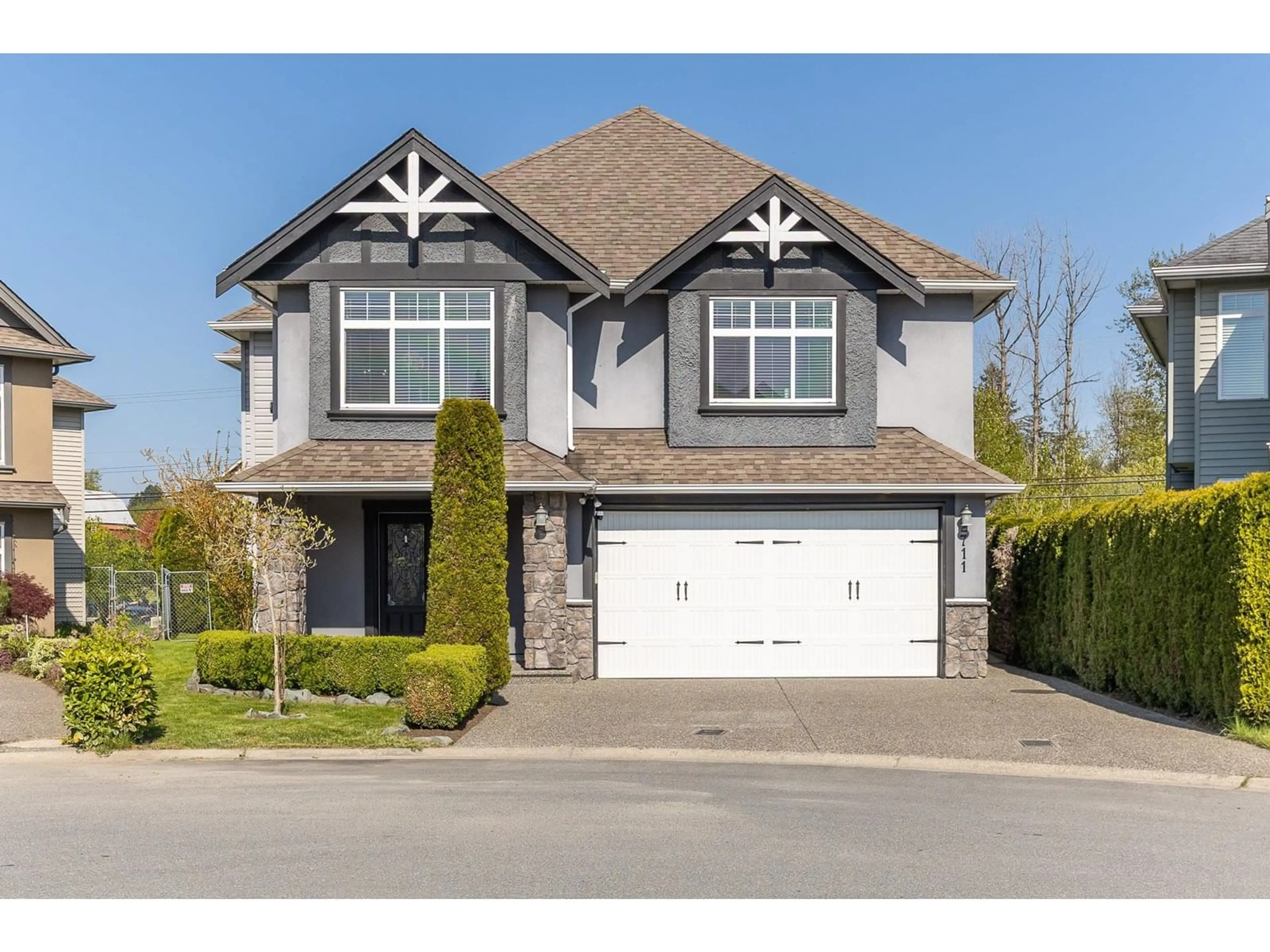 Home with vinyl exterior material, street for 2711 CARRIAGE, Abbotsford British Columbia V4X0A3