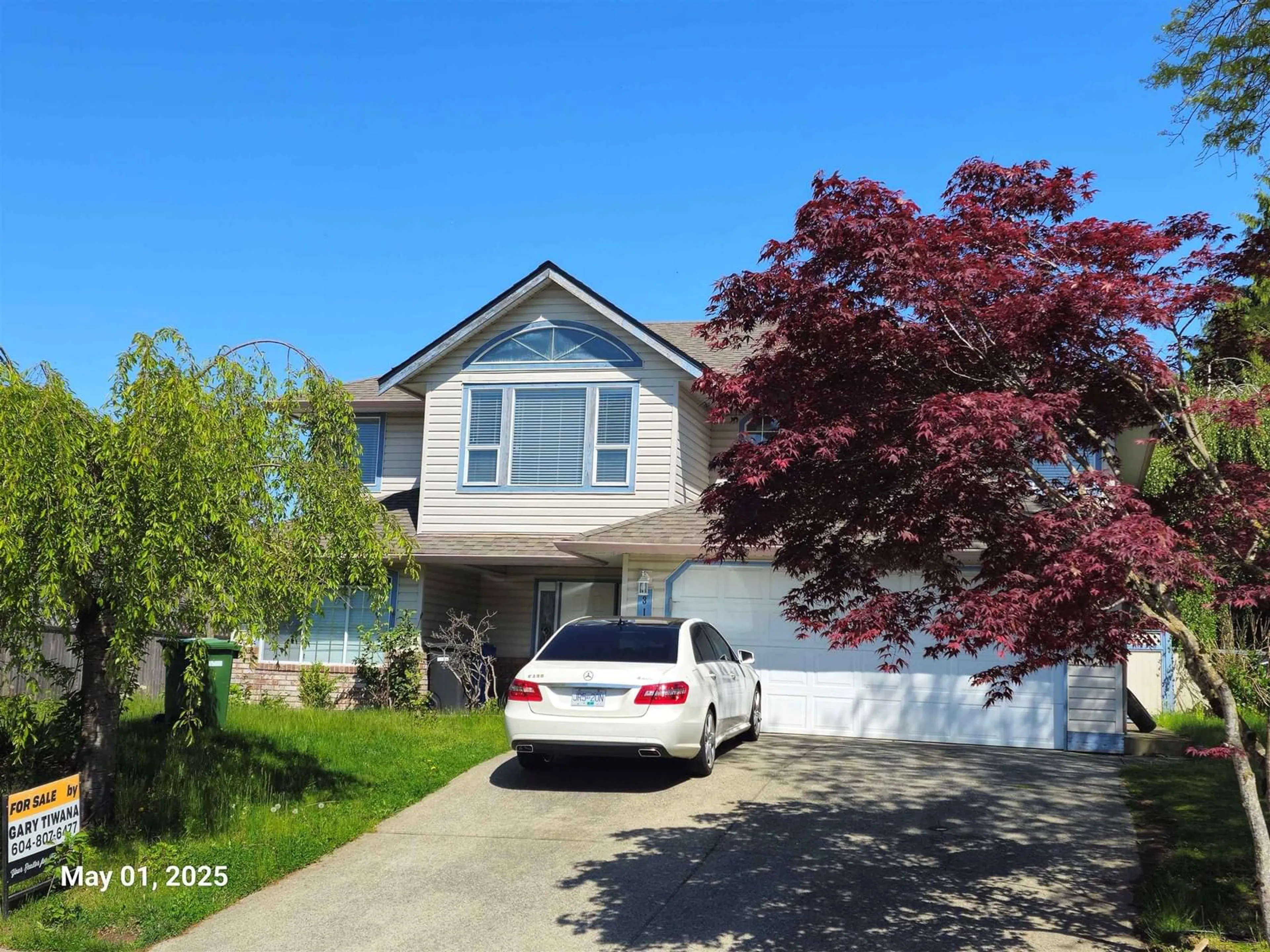 Home with vinyl exterior material, street for 31005 UPPER MACLURE, Abbotsford British Columbia V2T5J5