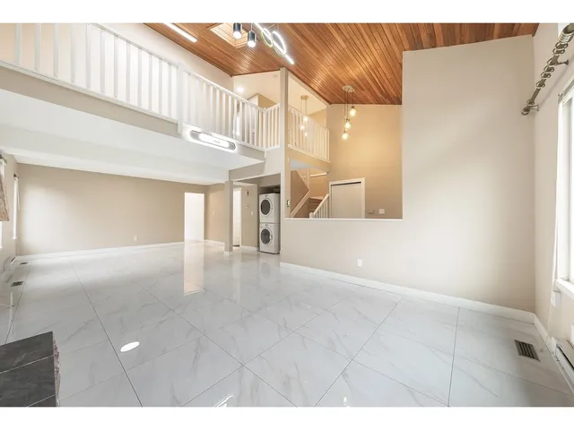 15006 99A AVENUE, Surrey 5