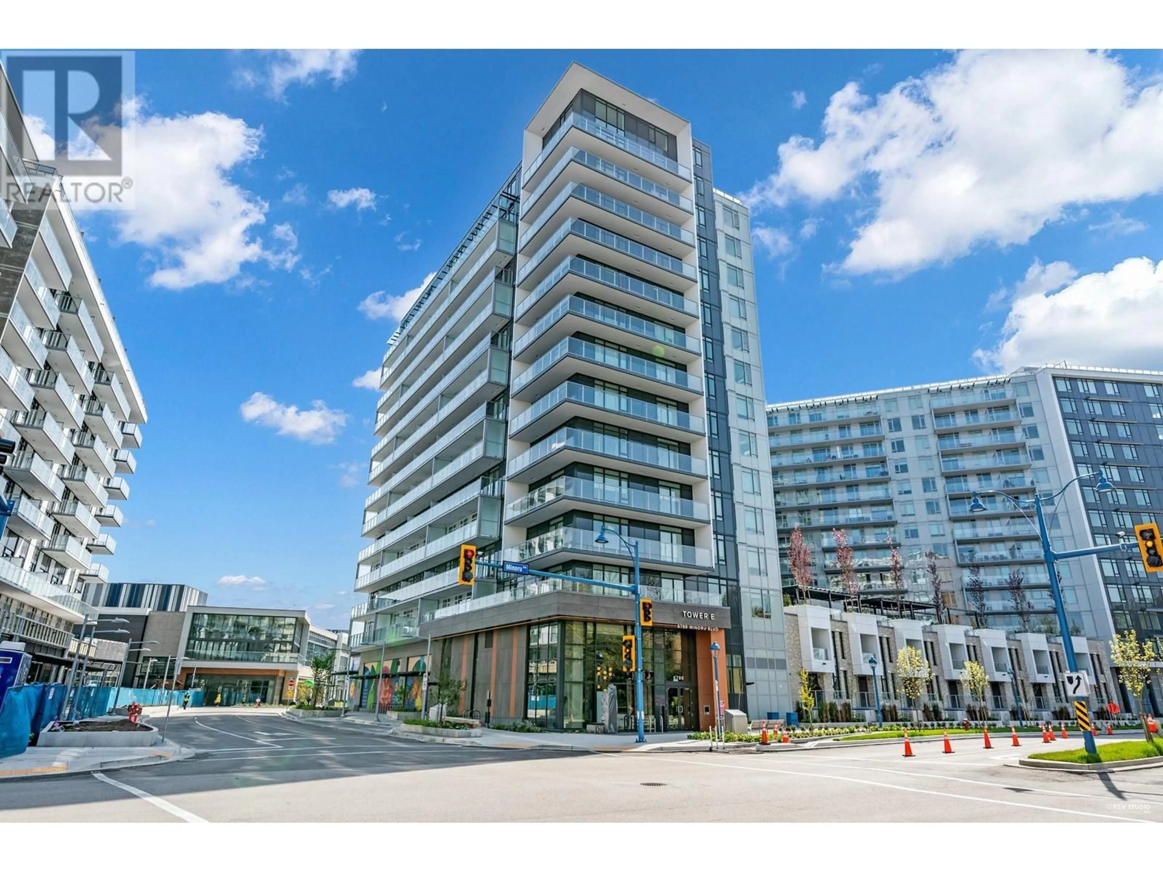 Indoor foyer for 1103 - 6788 MINORU BOULEVARD, Richmond British Columbia V6Y0M6