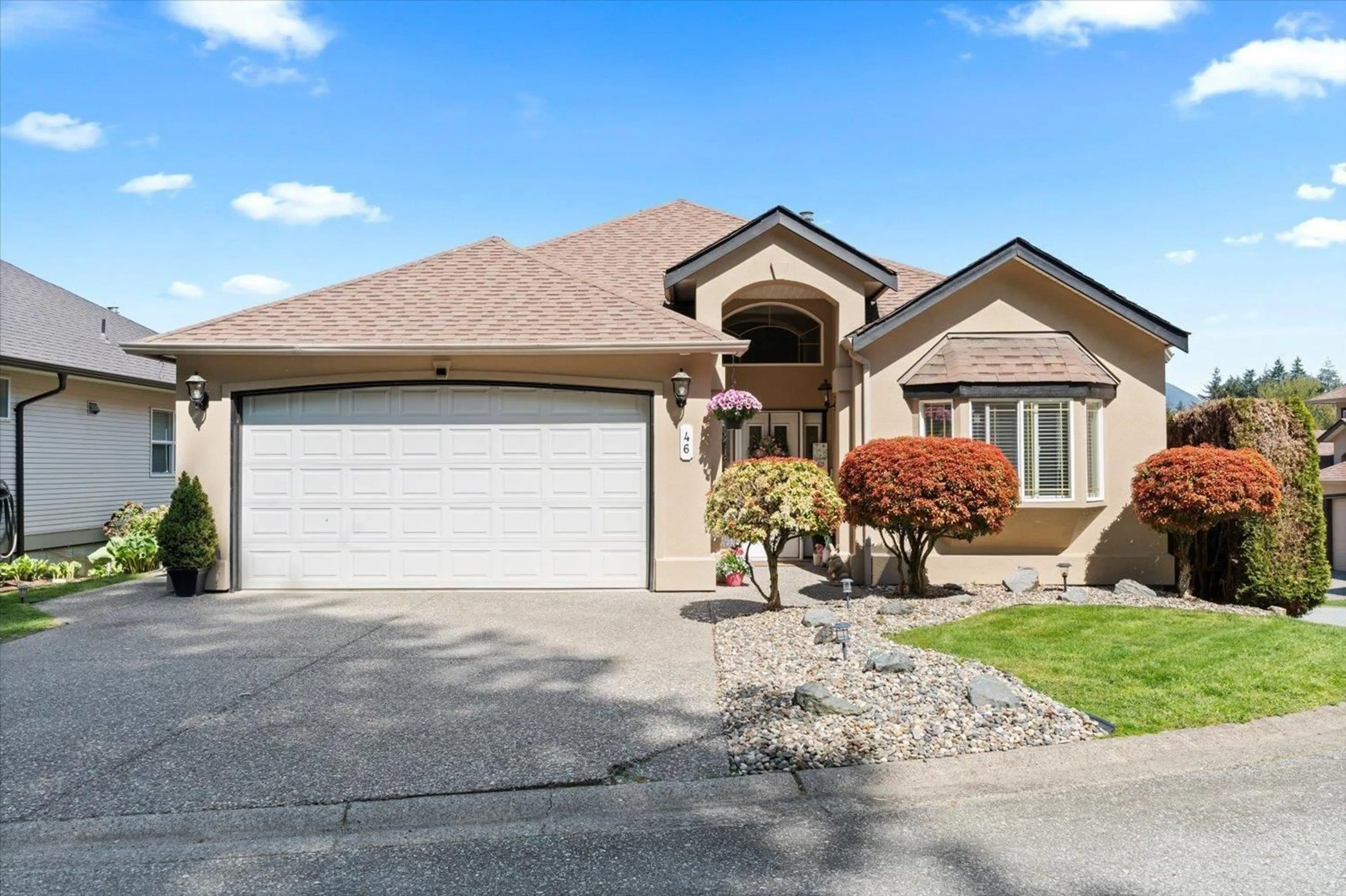 Home with vinyl exterior material, street for 46 - 47470 CHARTWELL DRIVE, Chilliwack British Columbia V2P8A2