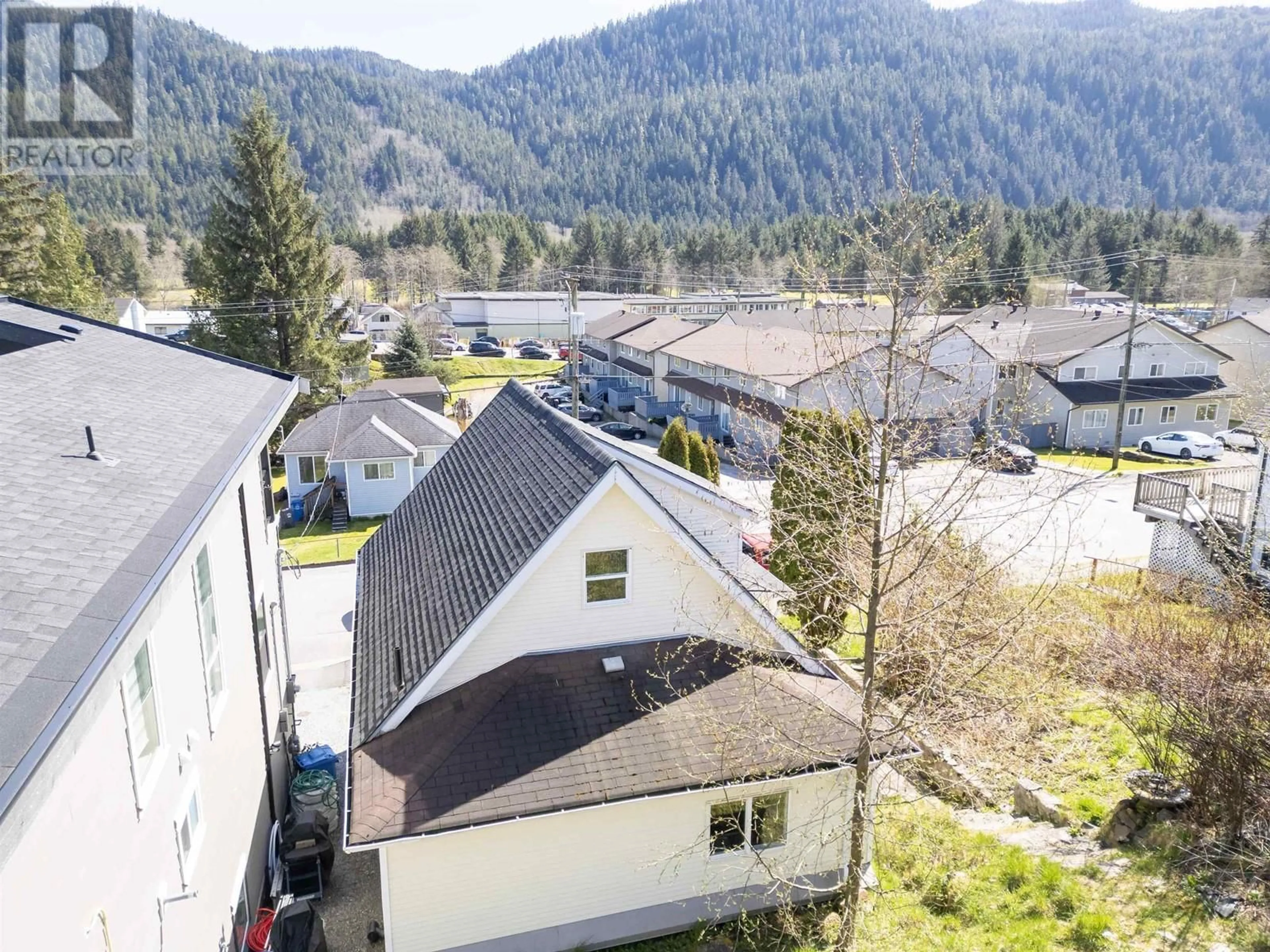 A pic from outside/outdoor area/front of a property/back of a property/a pic from drone, mountain view for 344 8TH AVENUE, Prince Rupert British Columbia V8J2P5