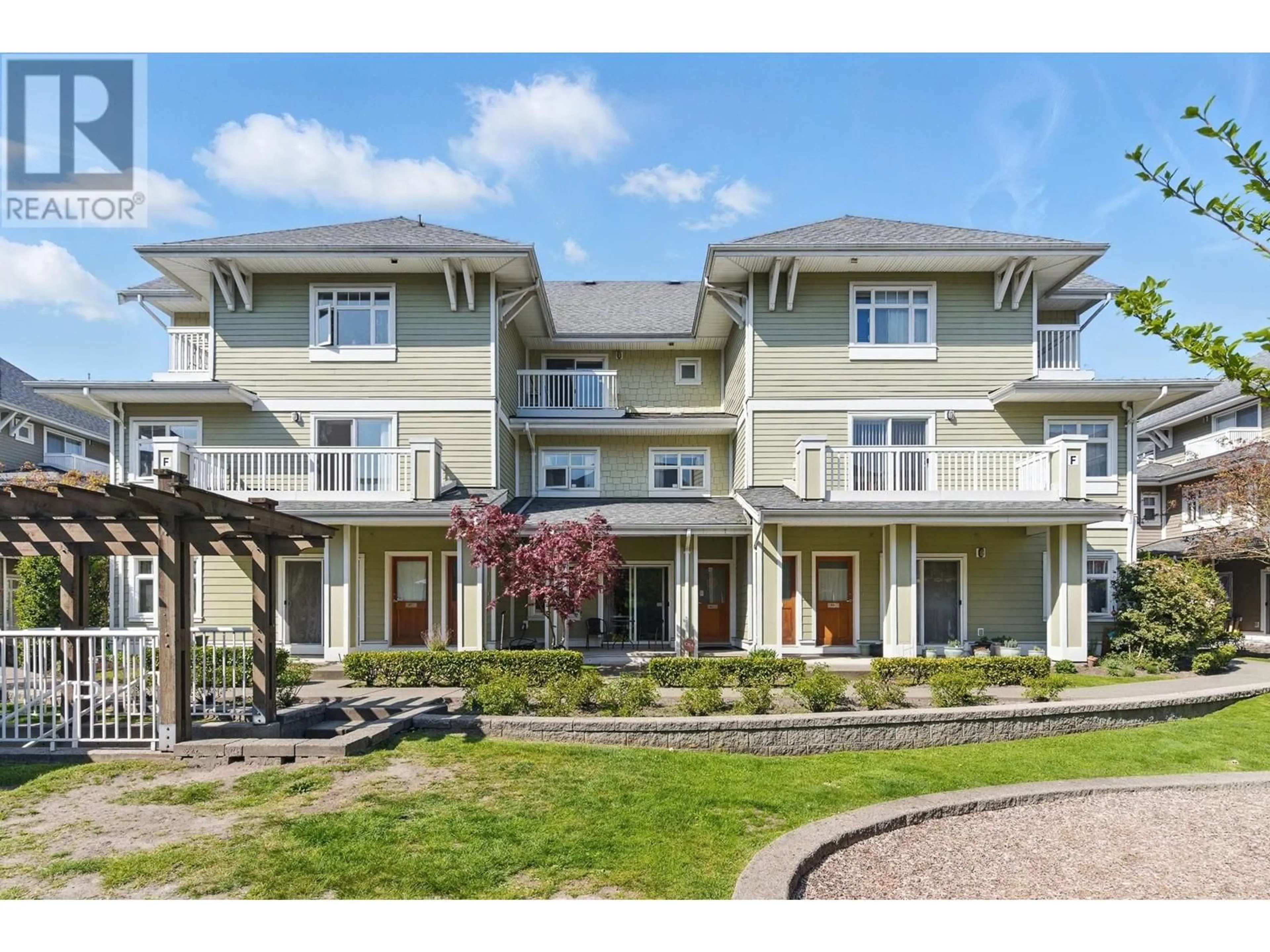 Unknown for 45 - 7388 MACPHERSON AVENUE, Burnaby British Columbia V5J0A1
