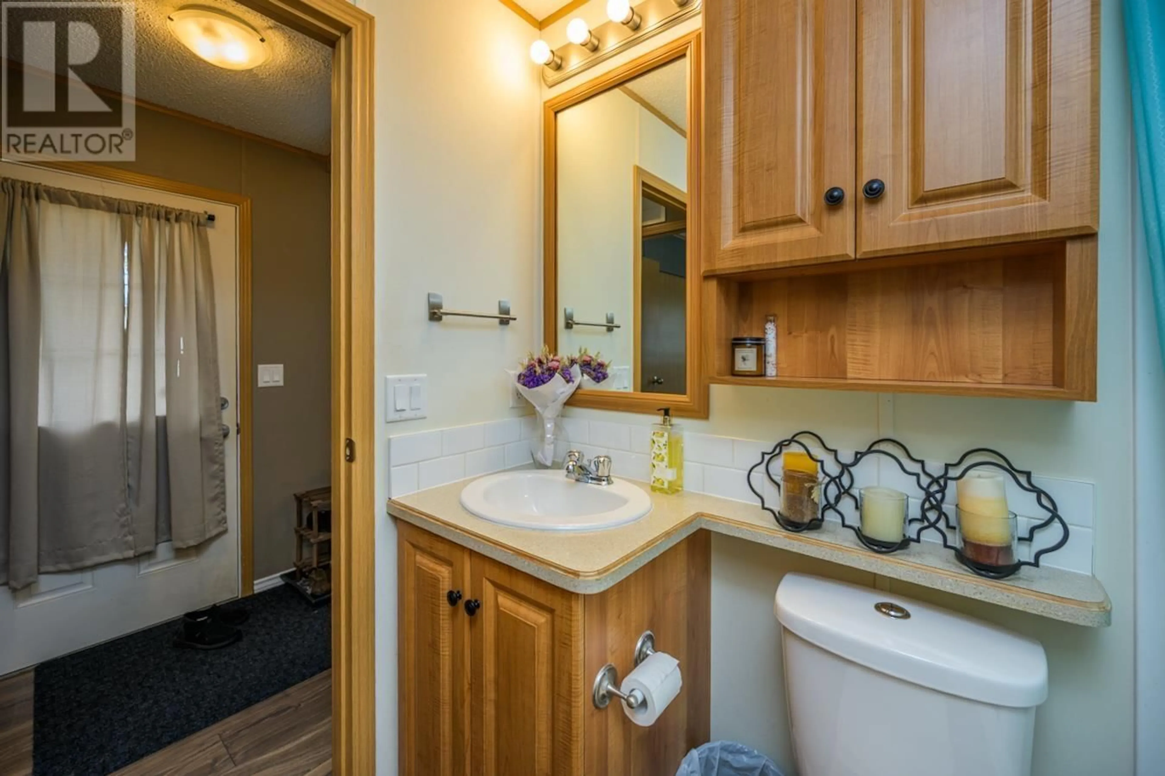 Standard bathroom, ceramic/tile floor for 16 - 6100 DAKELH, Prince George British Columbia V2N4R1