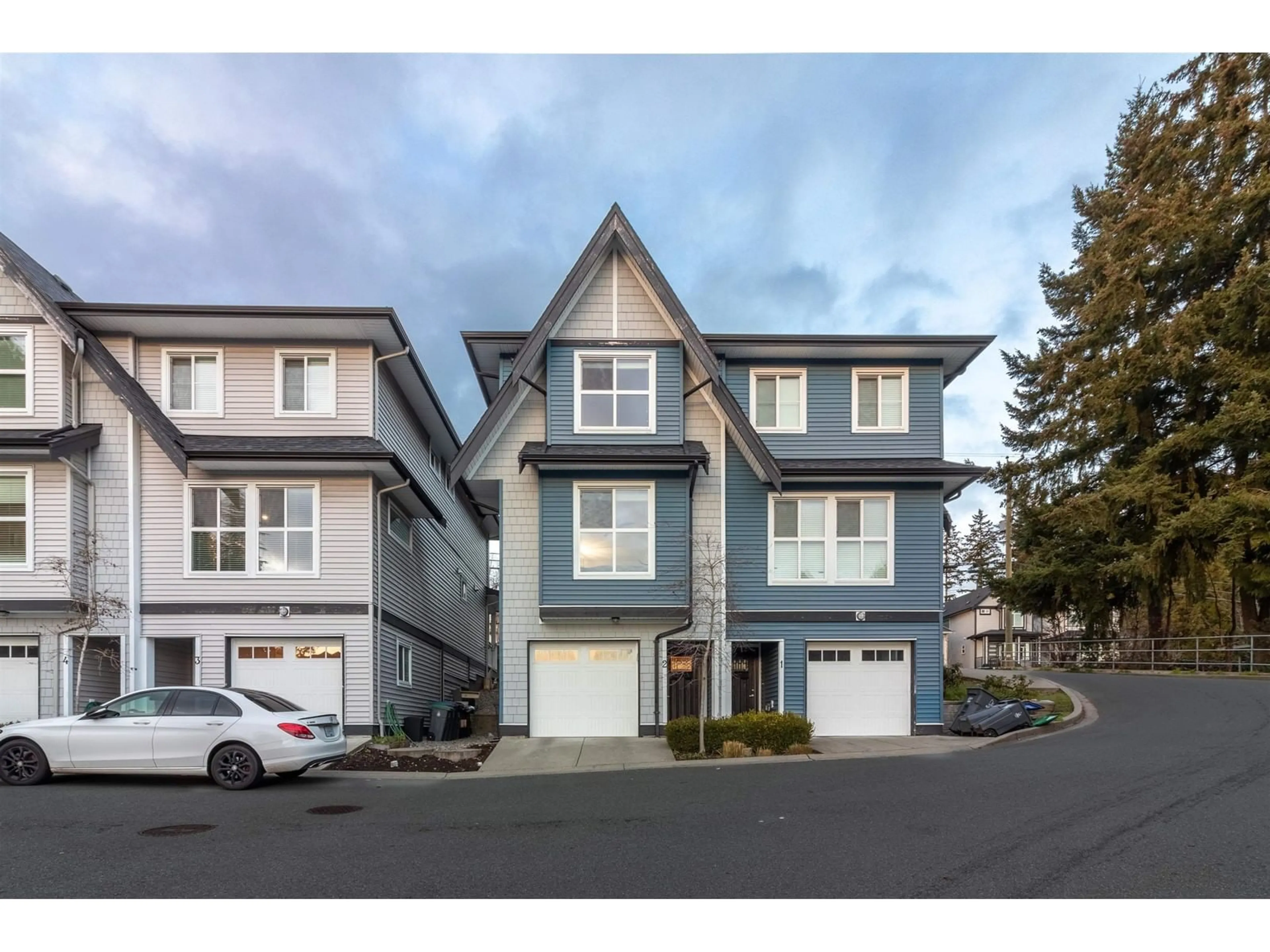 Home with vinyl exterior material, street for 2 - 14450 68, Surrey British Columbia V3S2A9