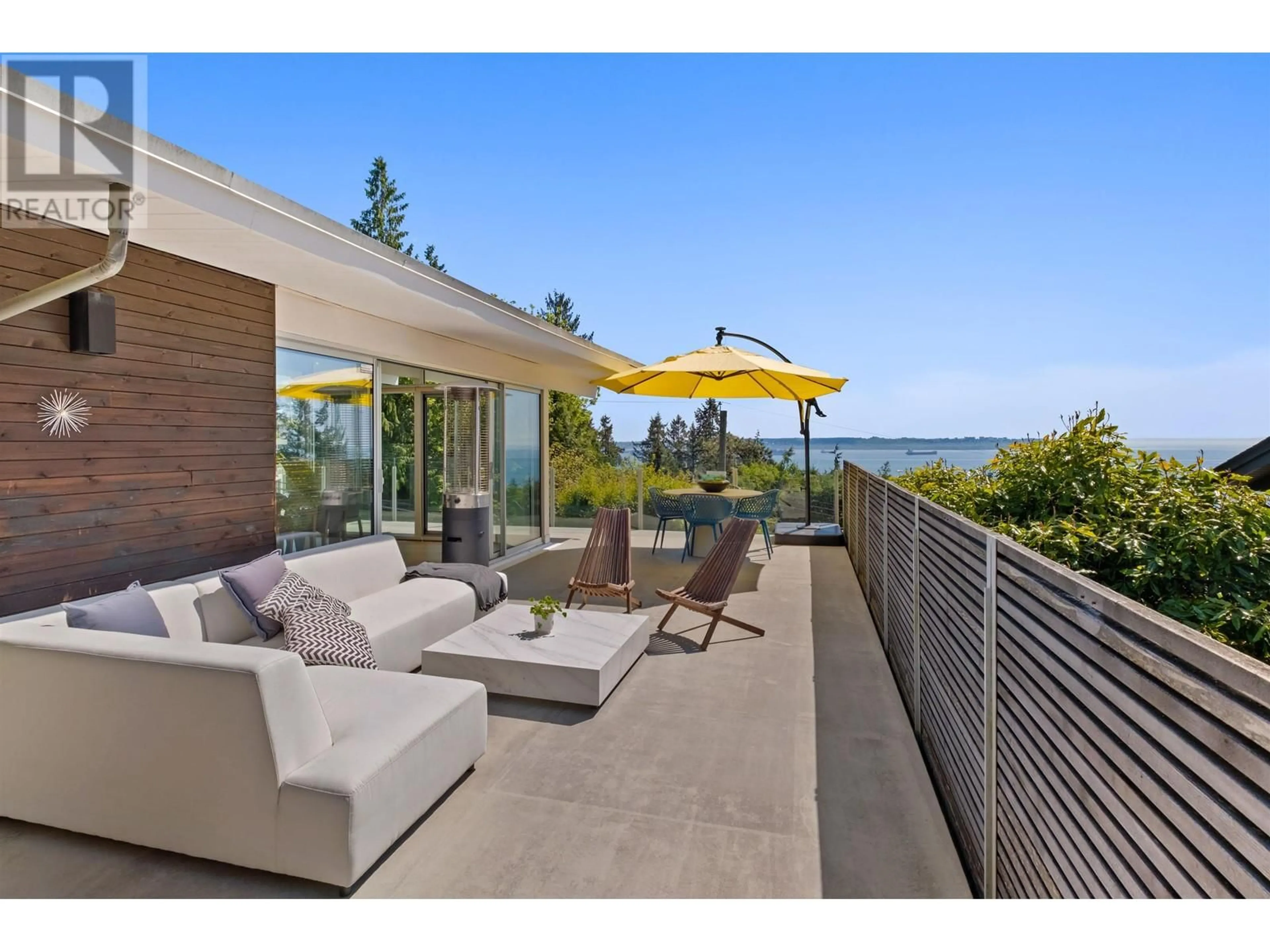 Patio, water/lake/river/ocean view for 4045 BAYRIDGE AVENUE, West Vancouver British Columbia V7V3J9