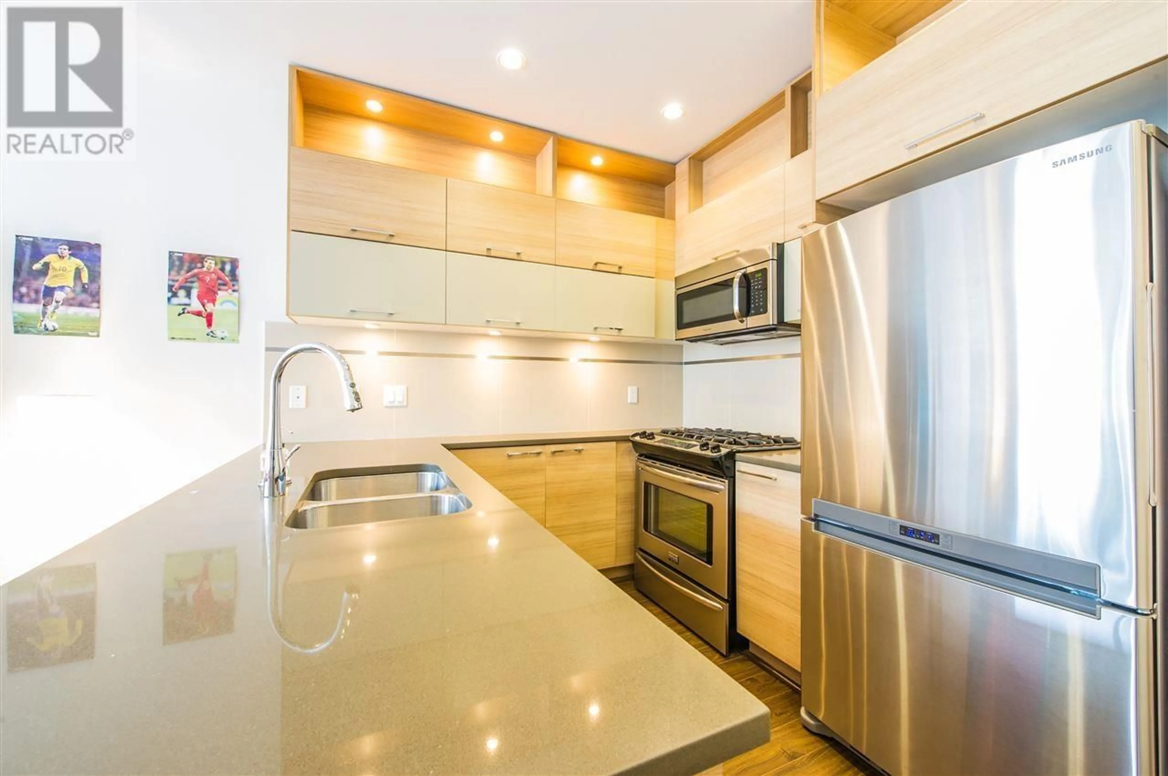 Contemporary kitchen, ceramic/tile floor for 203 - 9150 UNIVERSITY HIGH STREET, Burnaby British Columbia V5A0C5