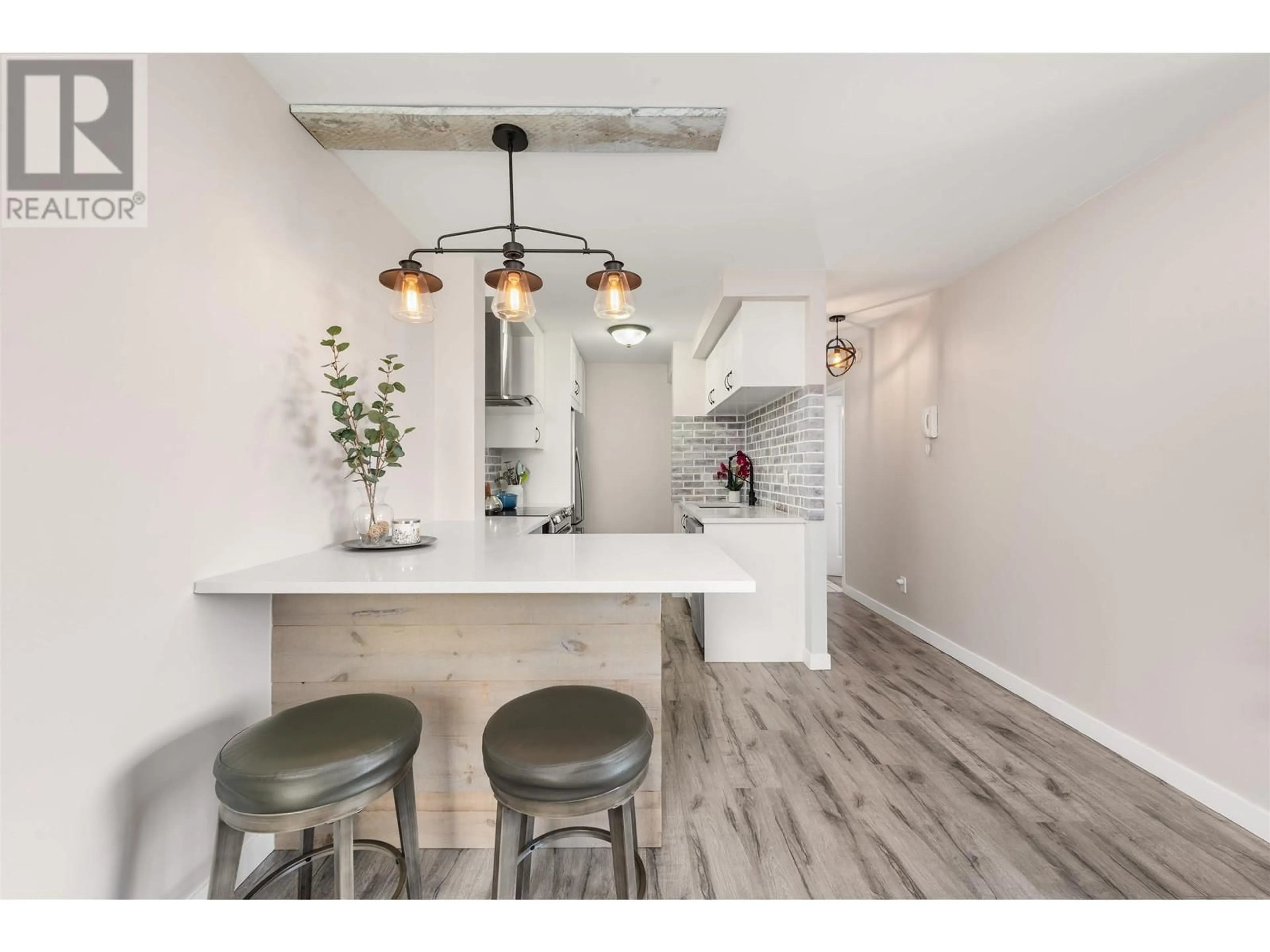 Open concept kitchen, unknown for 206 - 6759 WILLINGDON AVENUE, Burnaby British Columbia V5H3Y9