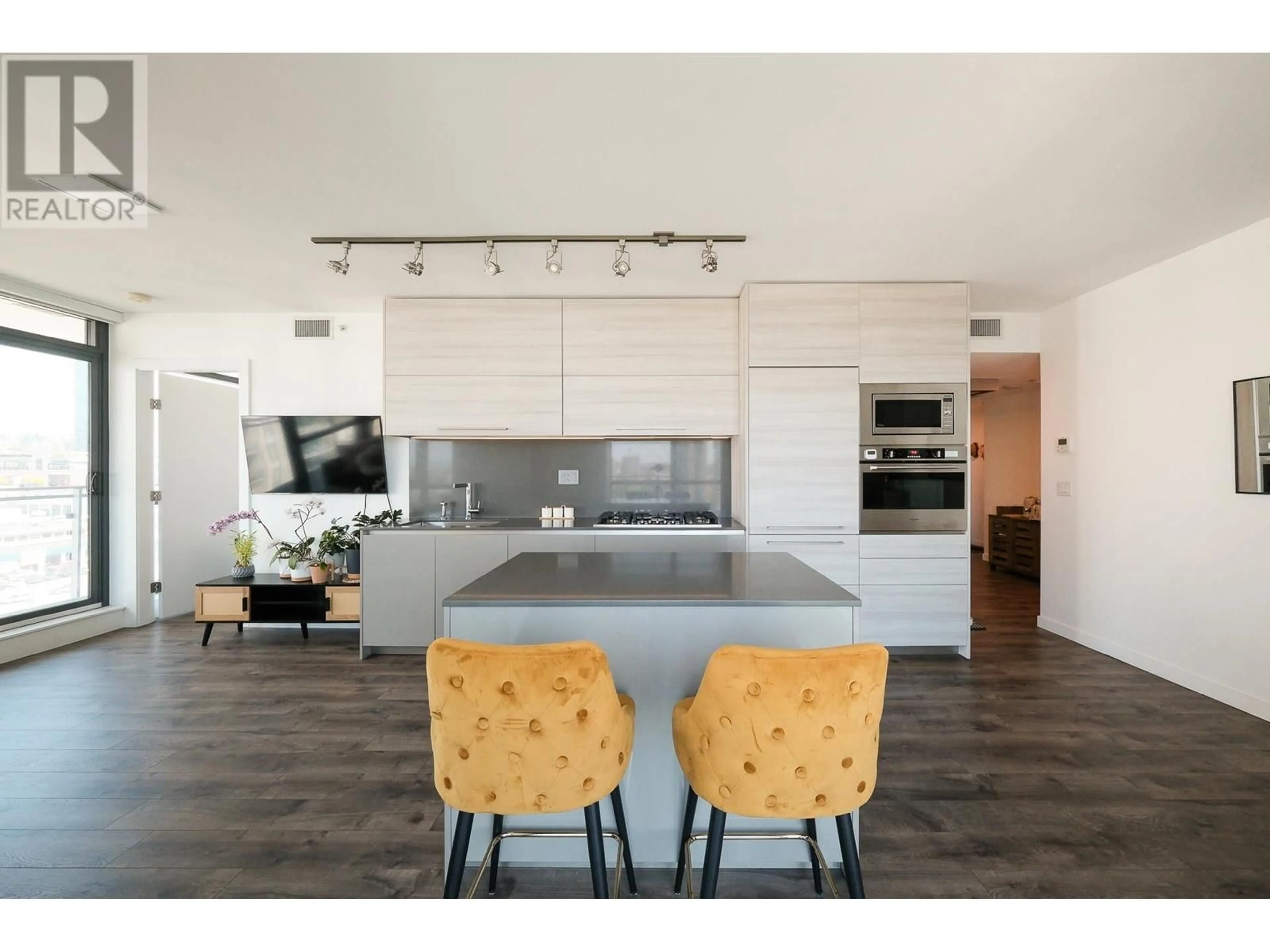 Open concept kitchen, unknown for 1101 - 4488 JUNEAU STREET, Burnaby British Columbia V5C0M4