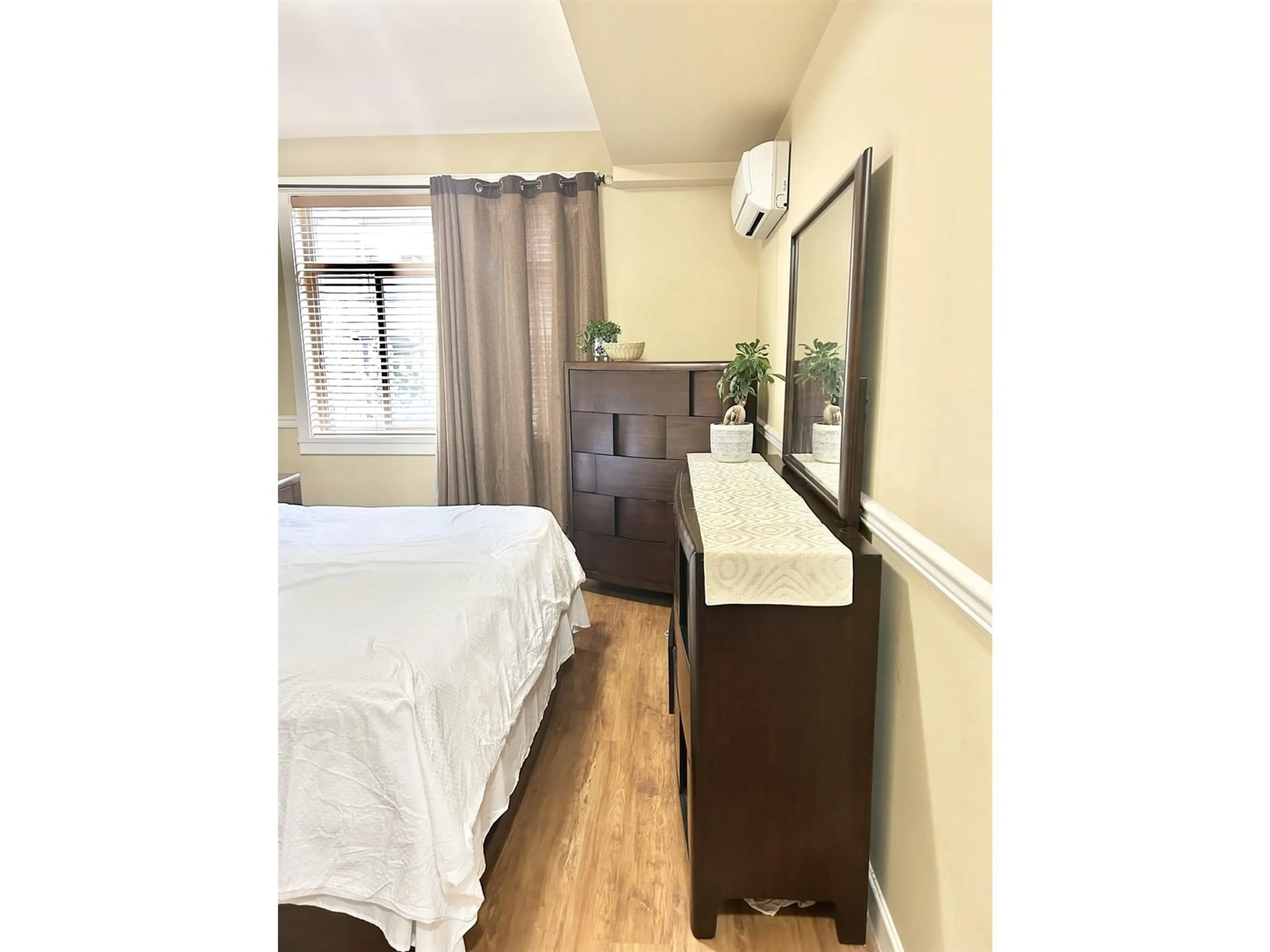 A pic of a room for 428 - 8288 207A, Langley British Columbia V2Y0L2