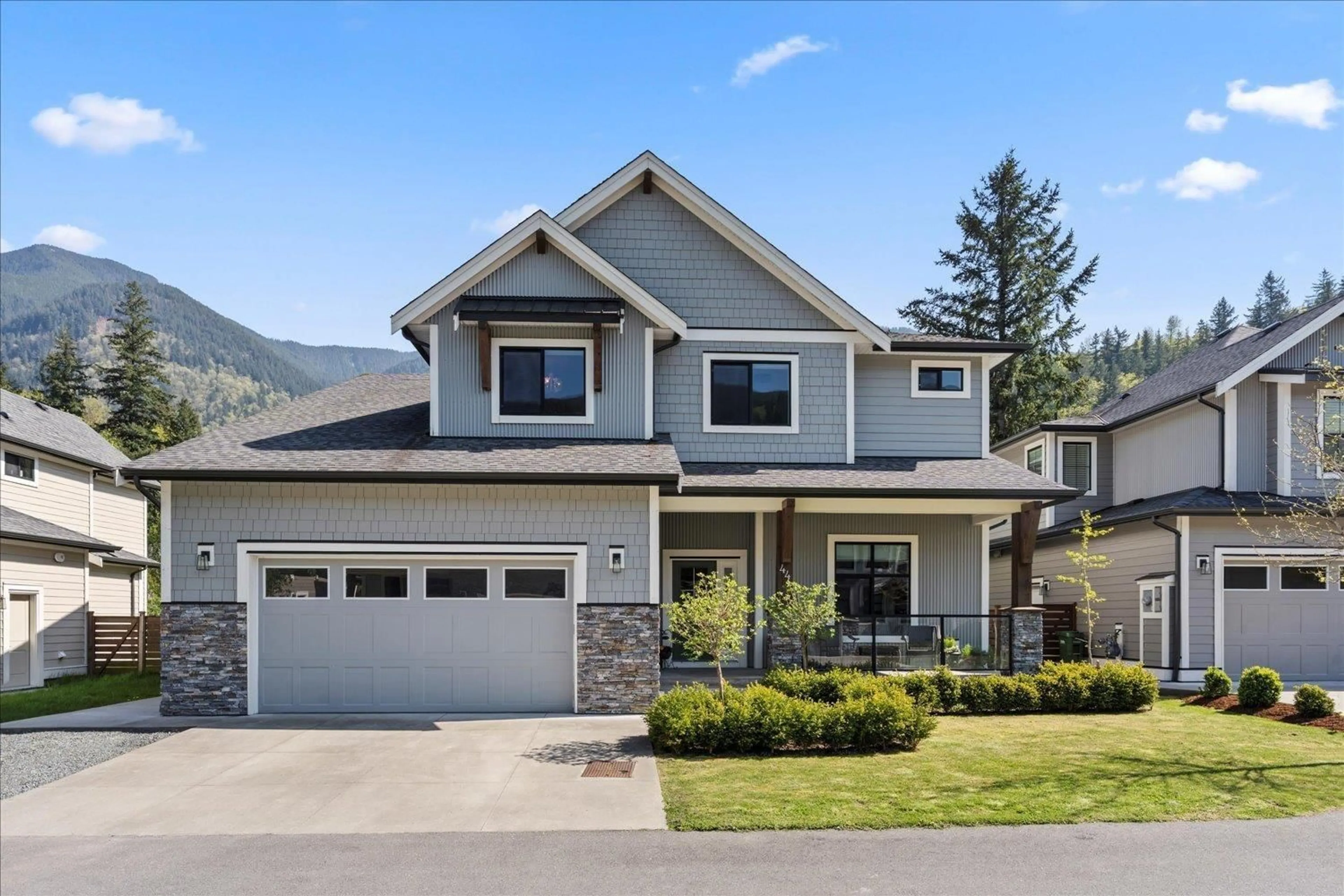Home with vinyl exterior material, mountain view for 44 - 1885 COLUMBIA VALLEY ROAD, Lindell Beach British Columbia V2R1J8