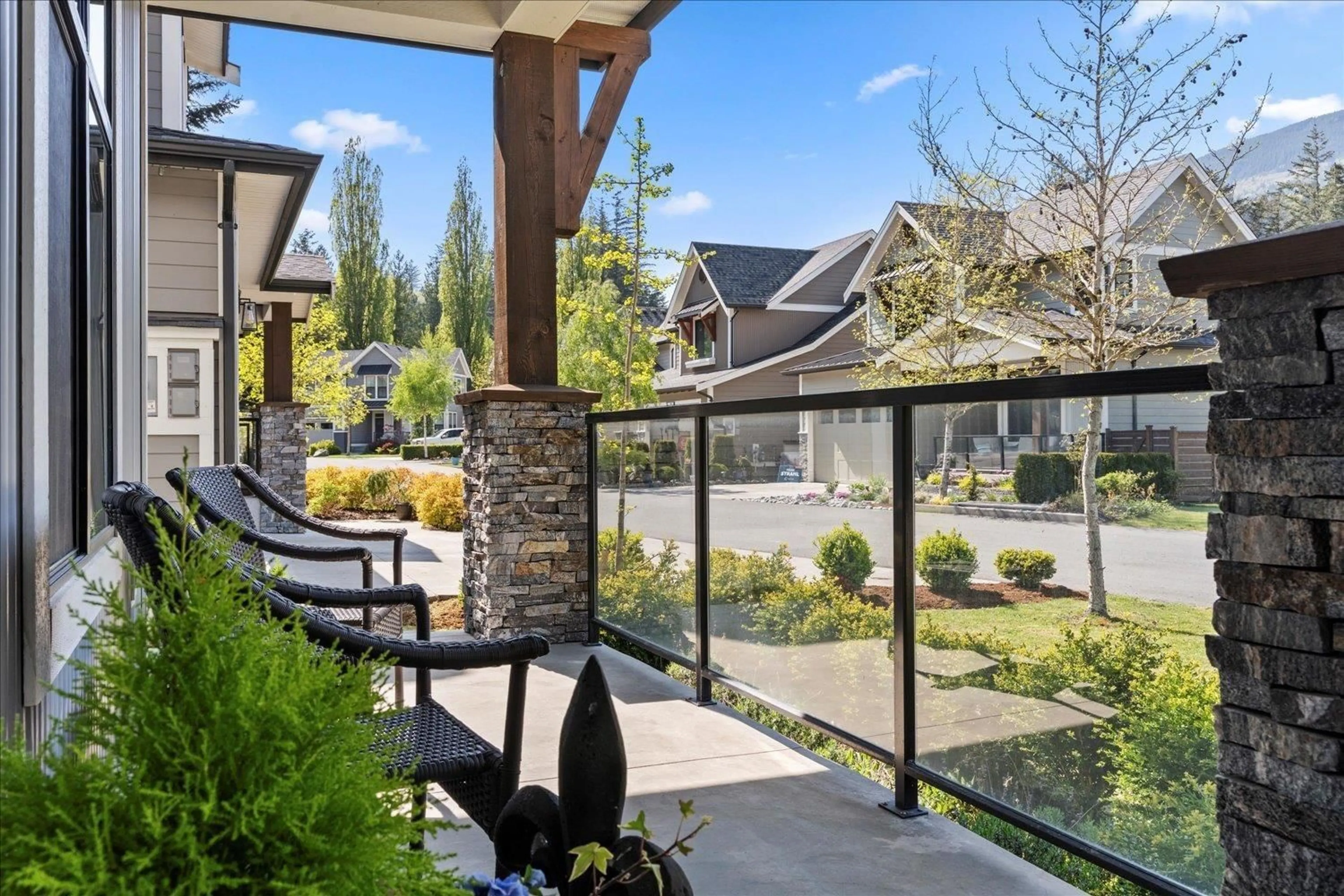 Patio, mountain view for 44 - 1885 COLUMBIA VALLEY ROAD, Lindell Beach British Columbia V2R1J8