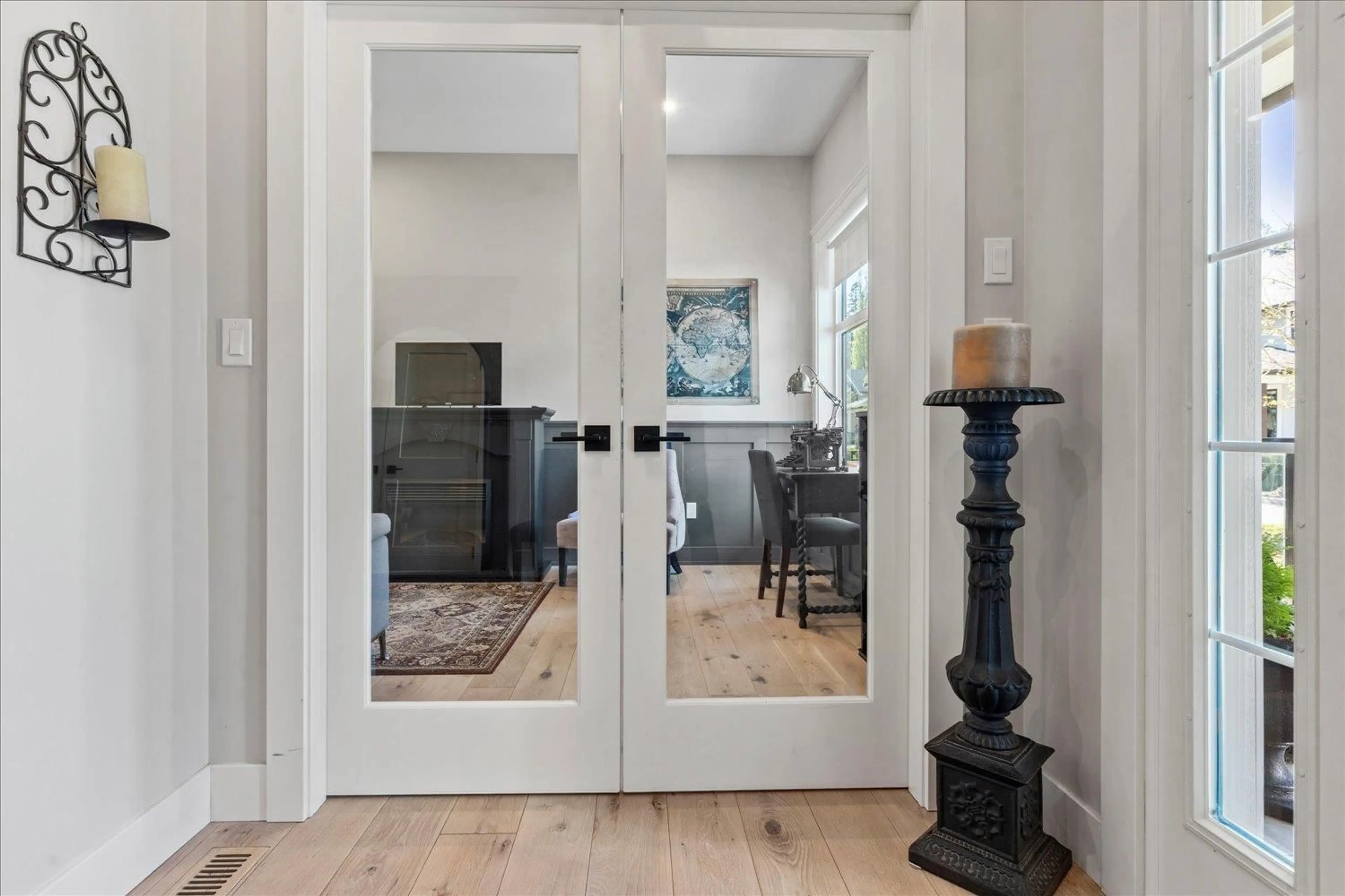 Indoor entryway for 44 - 1885 COLUMBIA VALLEY ROAD, Lindell Beach British Columbia V2R1J8