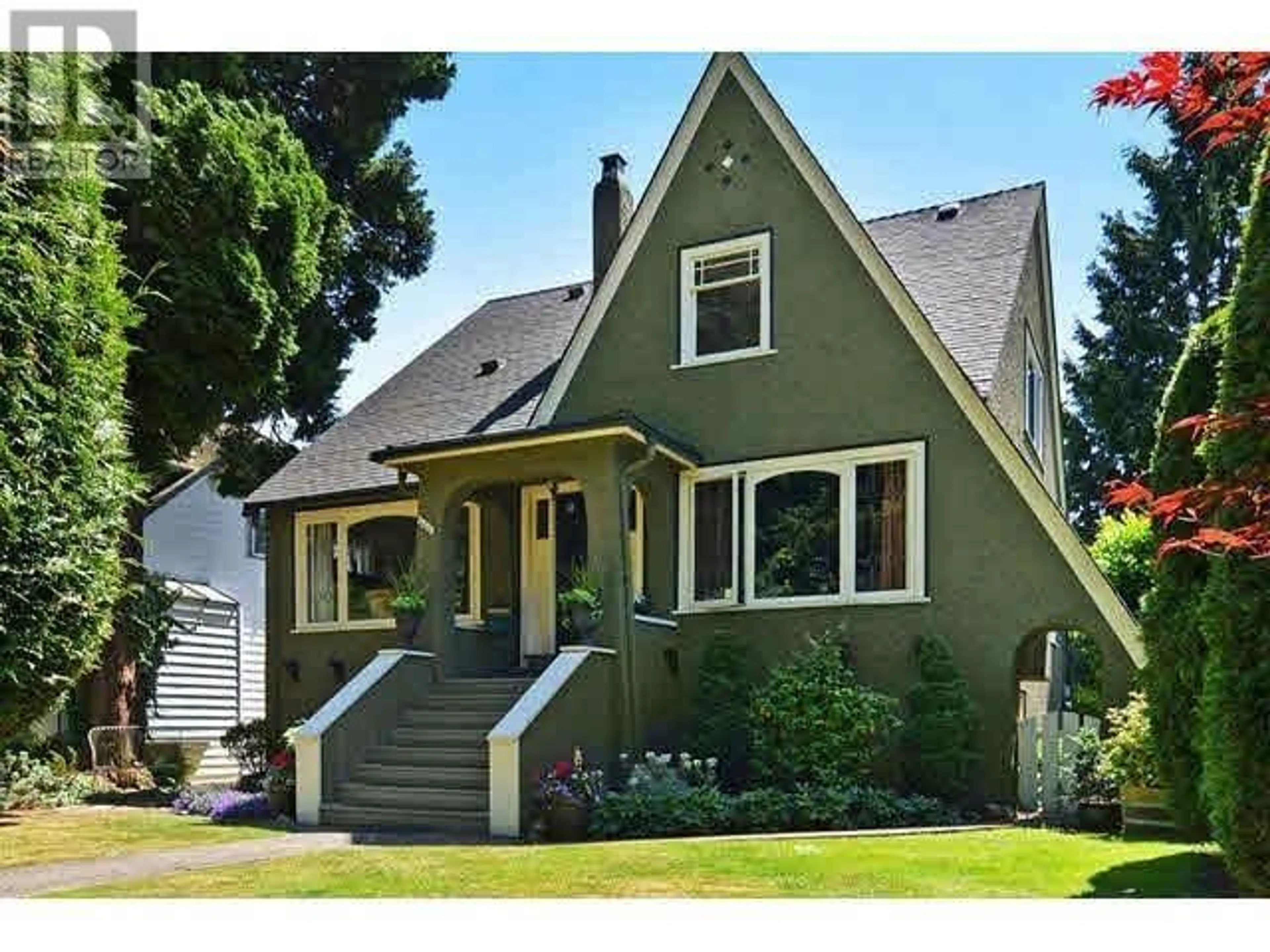 Home with vinyl exterior material, street for 3878 33RD AVENUE, Vancouver British Columbia V6N2H6