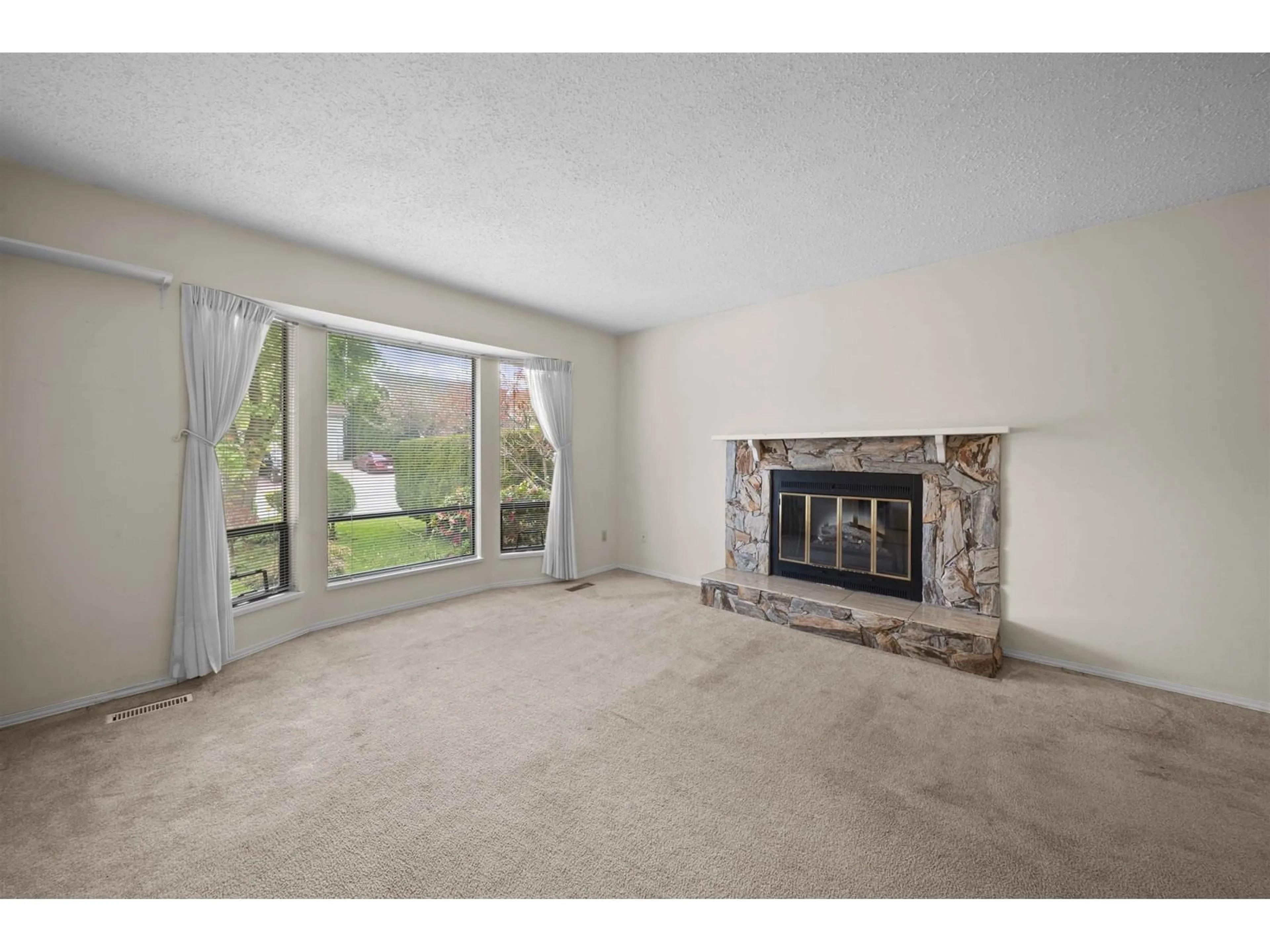 A pic of a room for 6760 197, Langley British Columbia V2Y1A9