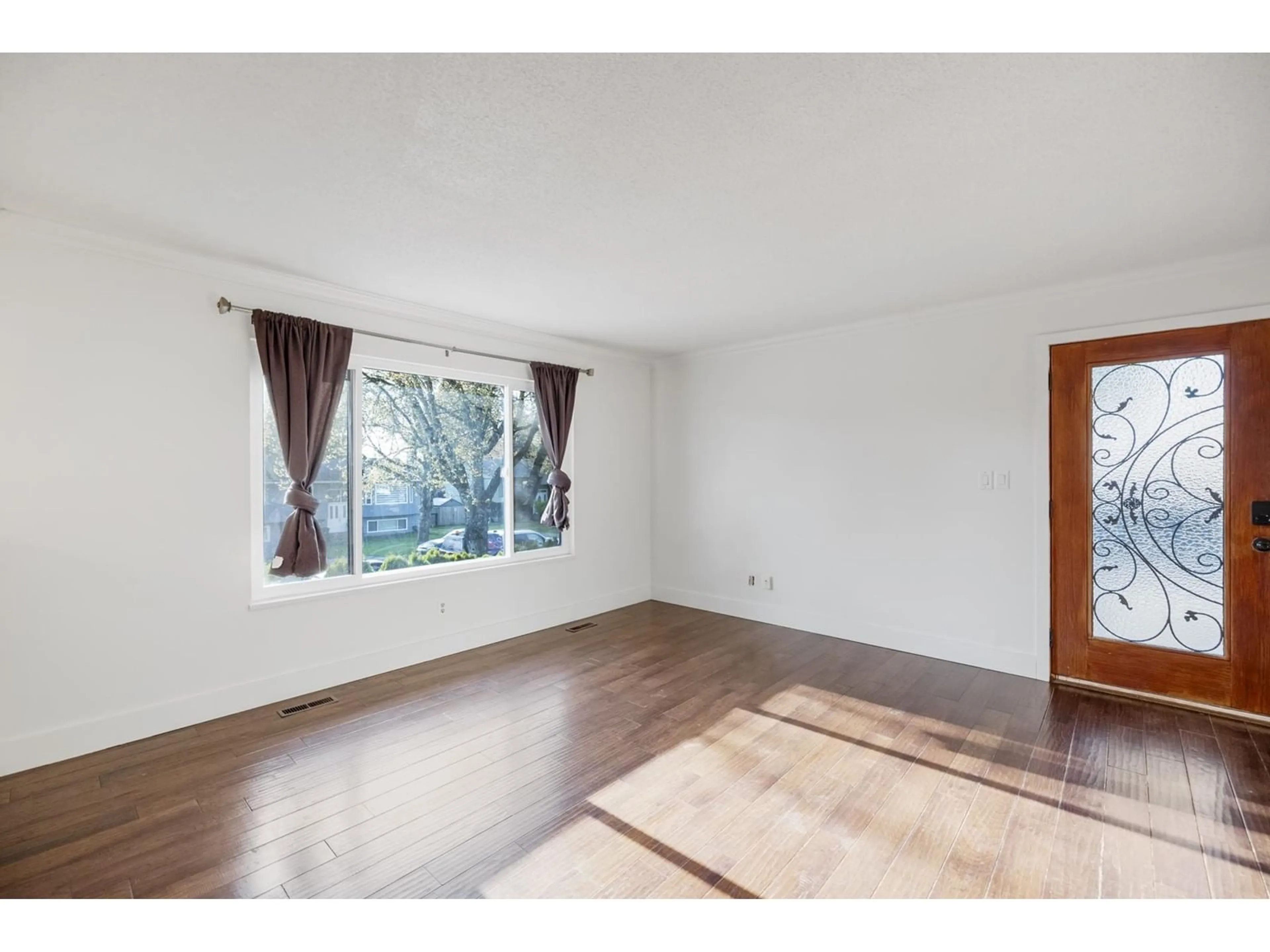 A pic of a room for 6118 PALOMINO, Surrey British Columbia V3S5B6