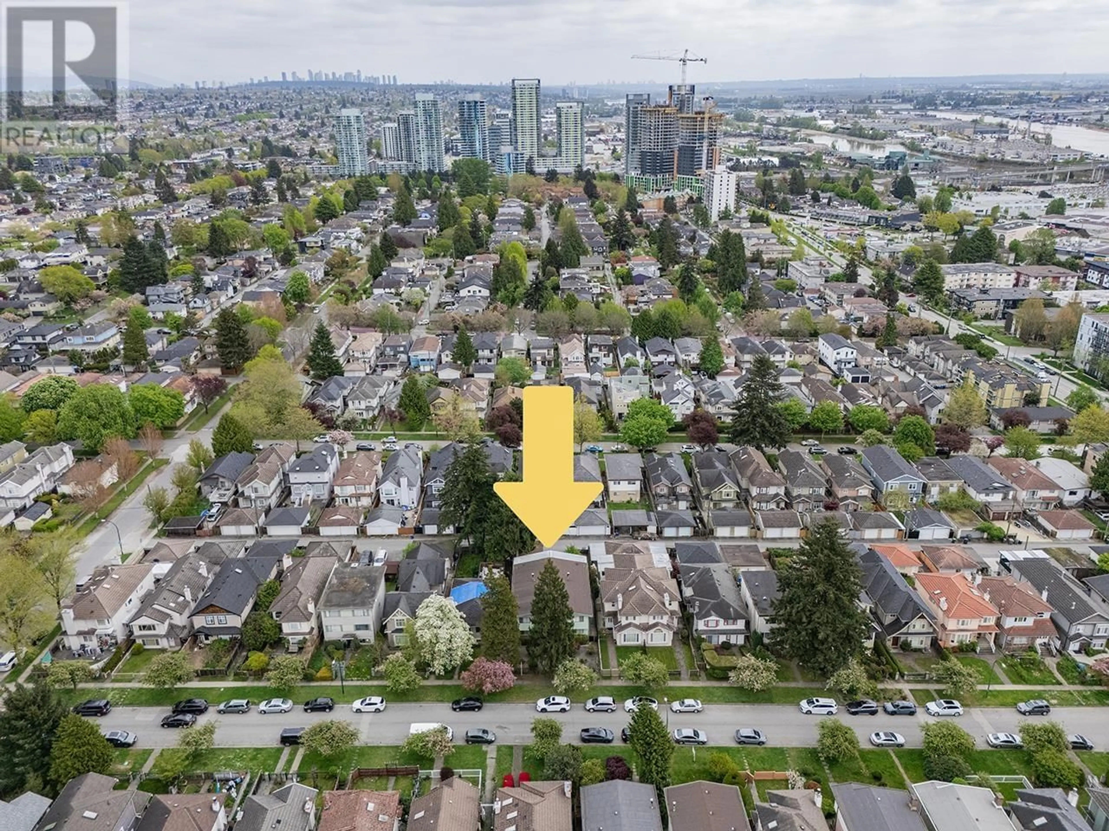 A pic from outside/outdoor area/front of a property/back of a property/a pic from drone, city buildings view from balcony for 8416 - 8420 SHAUGHNESSY STREET, Vancouver British Columbia V6P3Y2