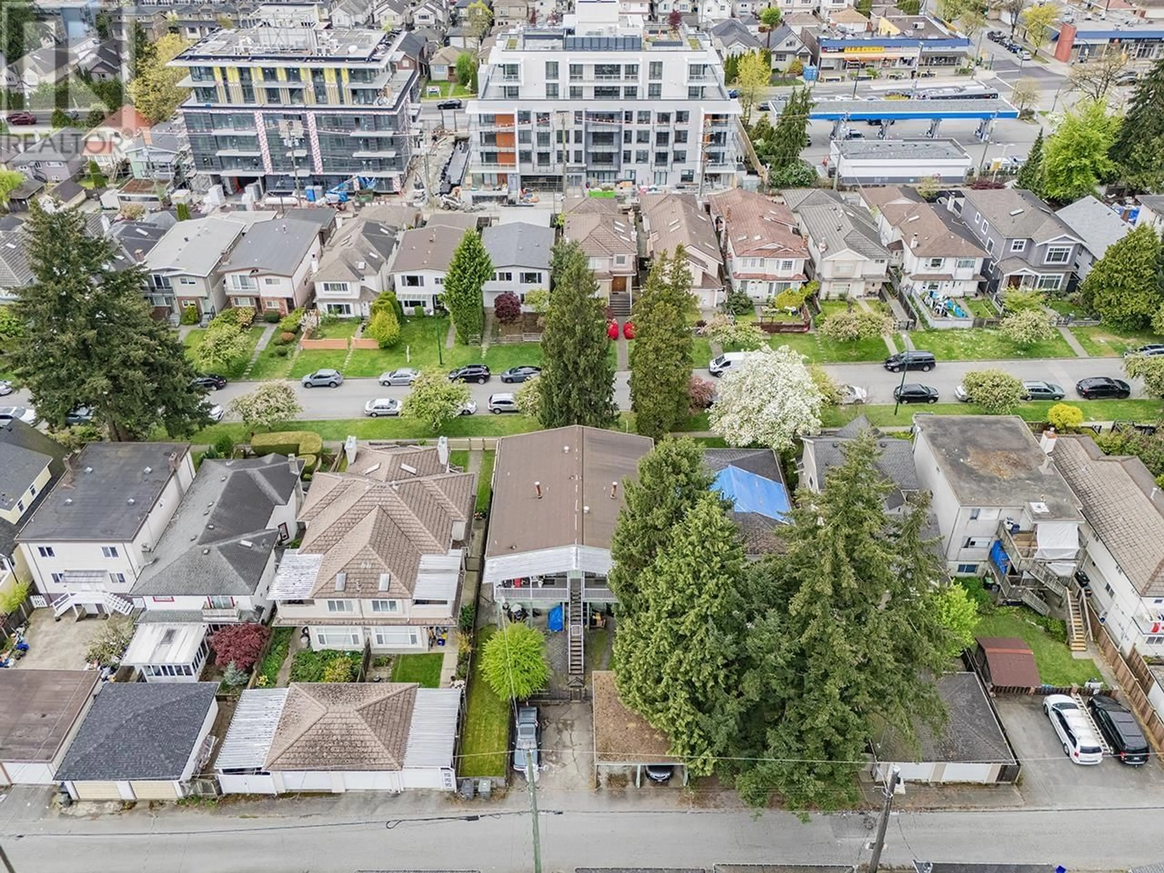 A pic from outside/outdoor area/front of a property/back of a property/a pic from drone, street for 8416 - 8420 SHAUGHNESSY STREET, Vancouver British Columbia V6P3Y2