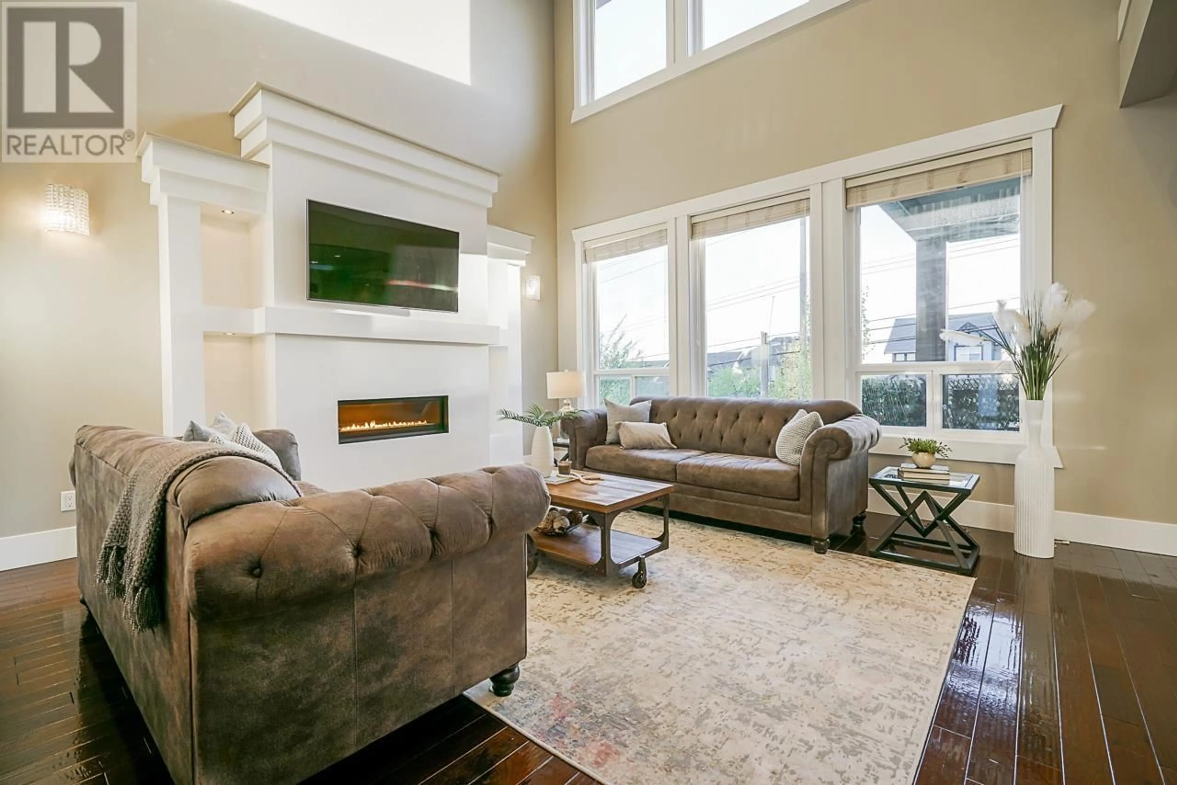 Living room with furniture, unknown for 1414 DUCHESS STREET, Coquitlam British Columbia V3E3H2