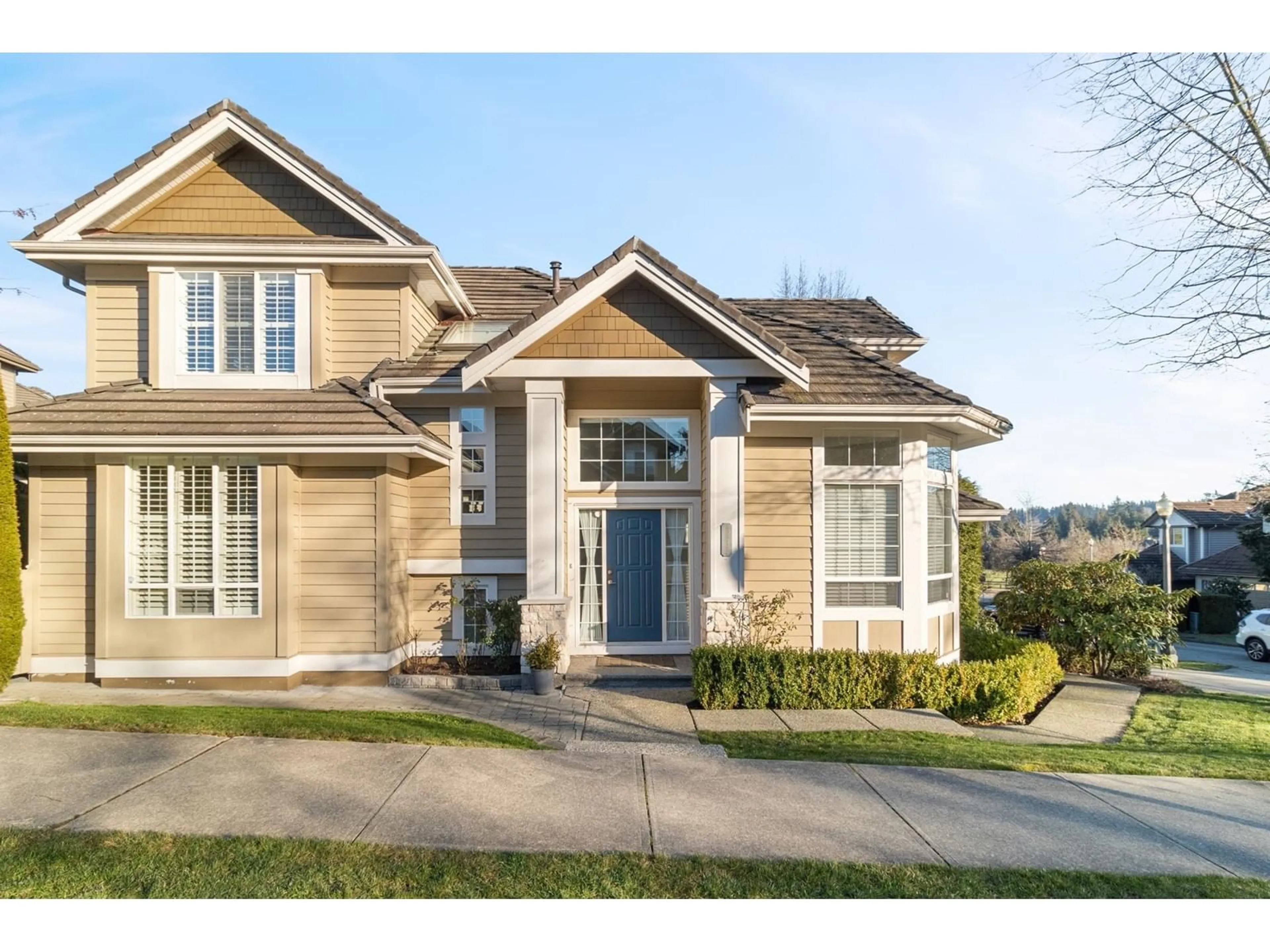 Home with vinyl exterior material, street for 3312 155B, Surrey British Columbia V3Z0K5