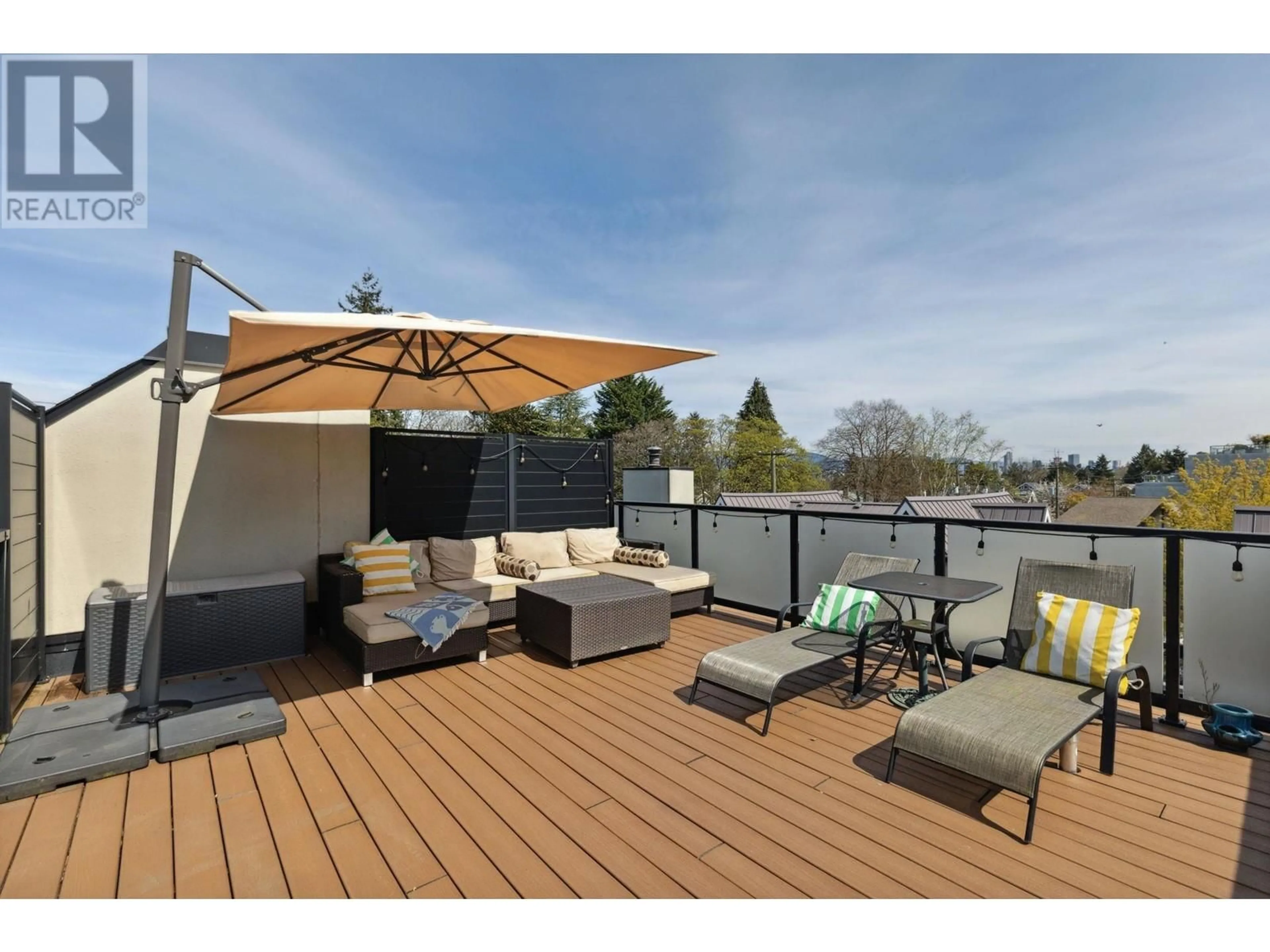 Patio, water/lake/river/ocean view for 20 - 3437 4TH AVENUE, Vancouver British Columbia V6R1N7