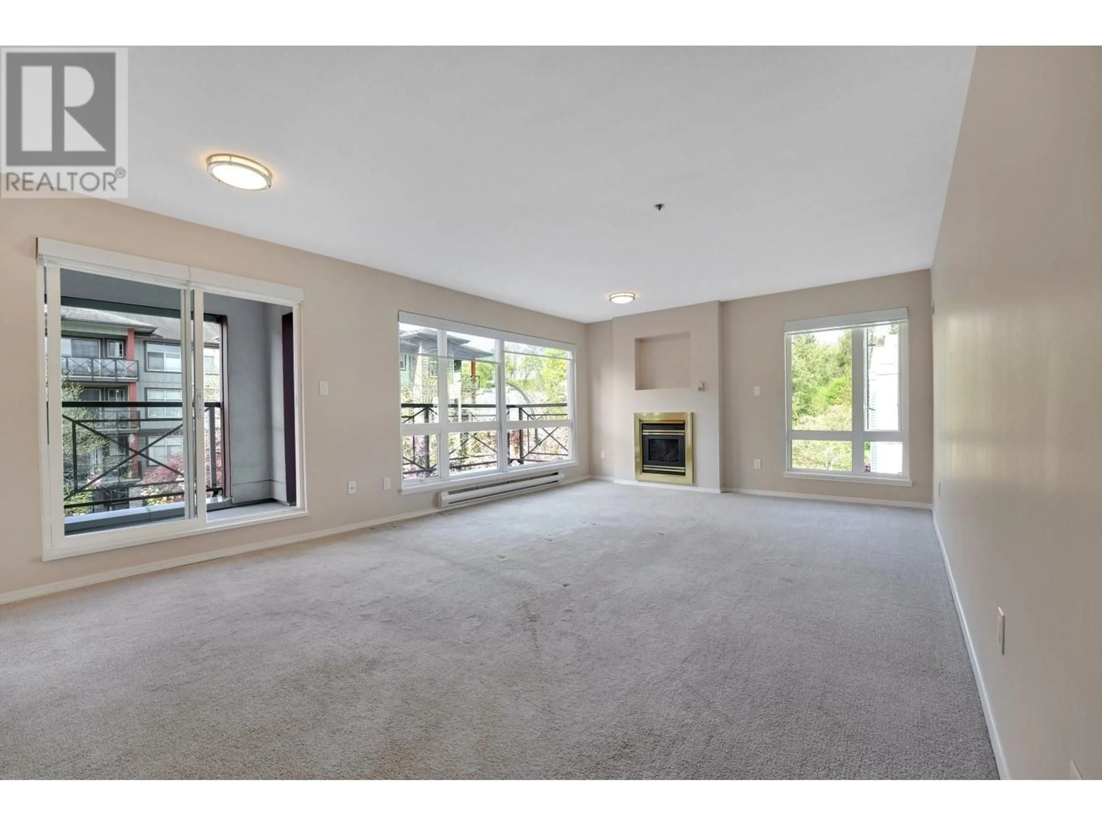A pic of a room for 301 - 2335 WHYTE AVENUE, Port Coquitlam British Columbia V3C2A3