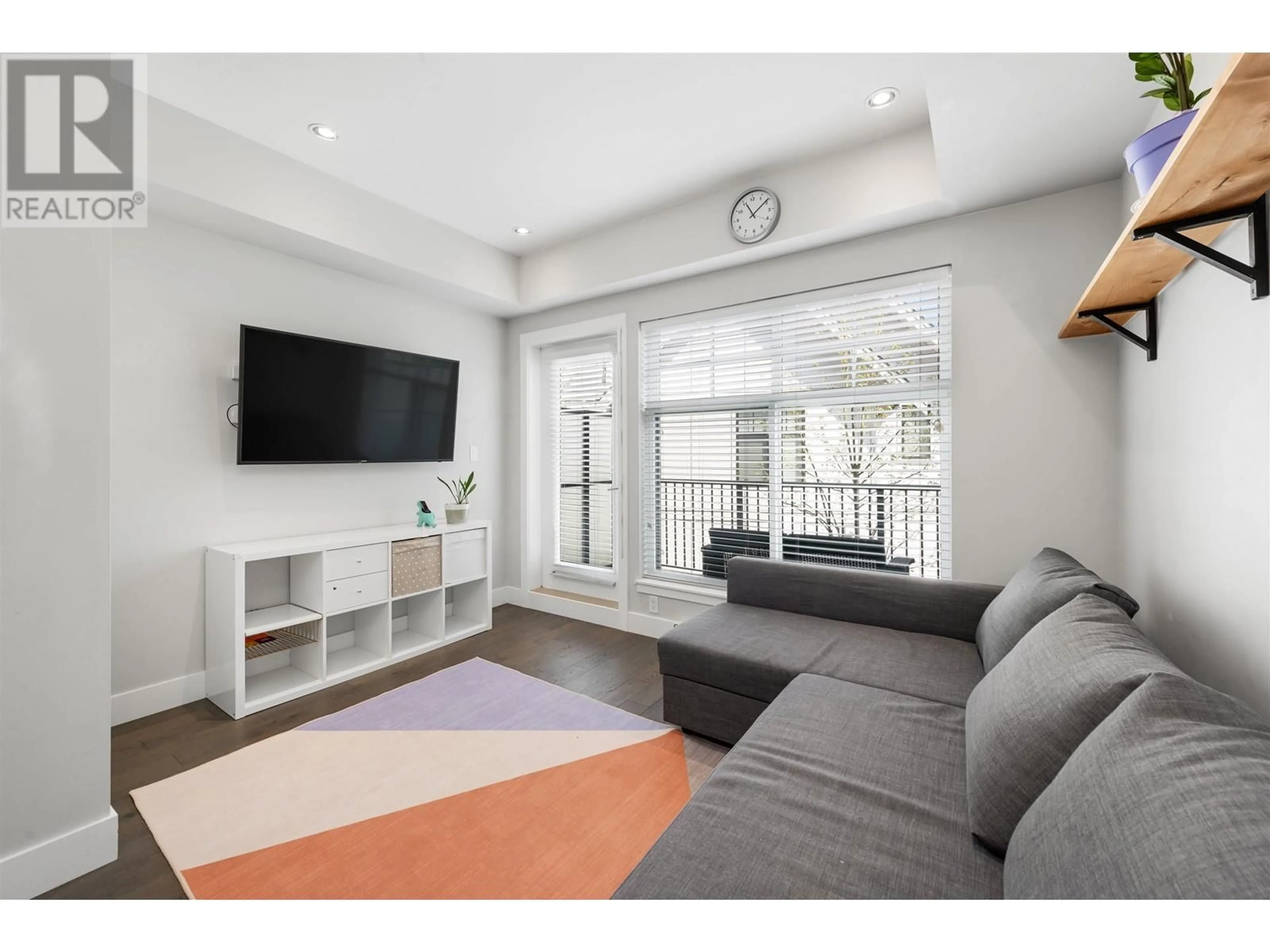 Living room with furniture, unknown for 7 - 5152 CANADA WAY, Burnaby British Columbia V5E0C3