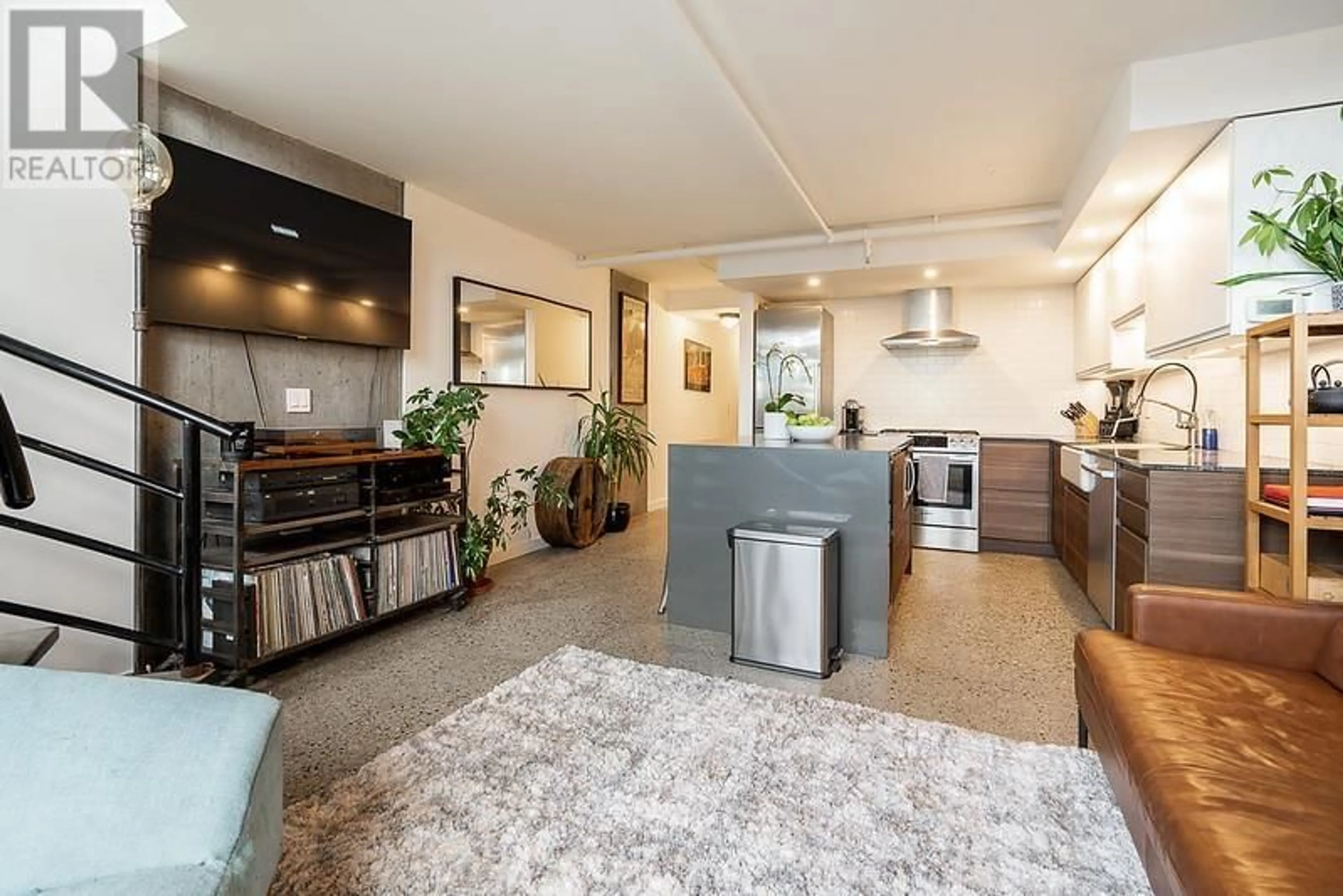 Open concept kitchen, unknown for 505 - 428 8TH AVENUE, Vancouver British Columbia V5Y1N9