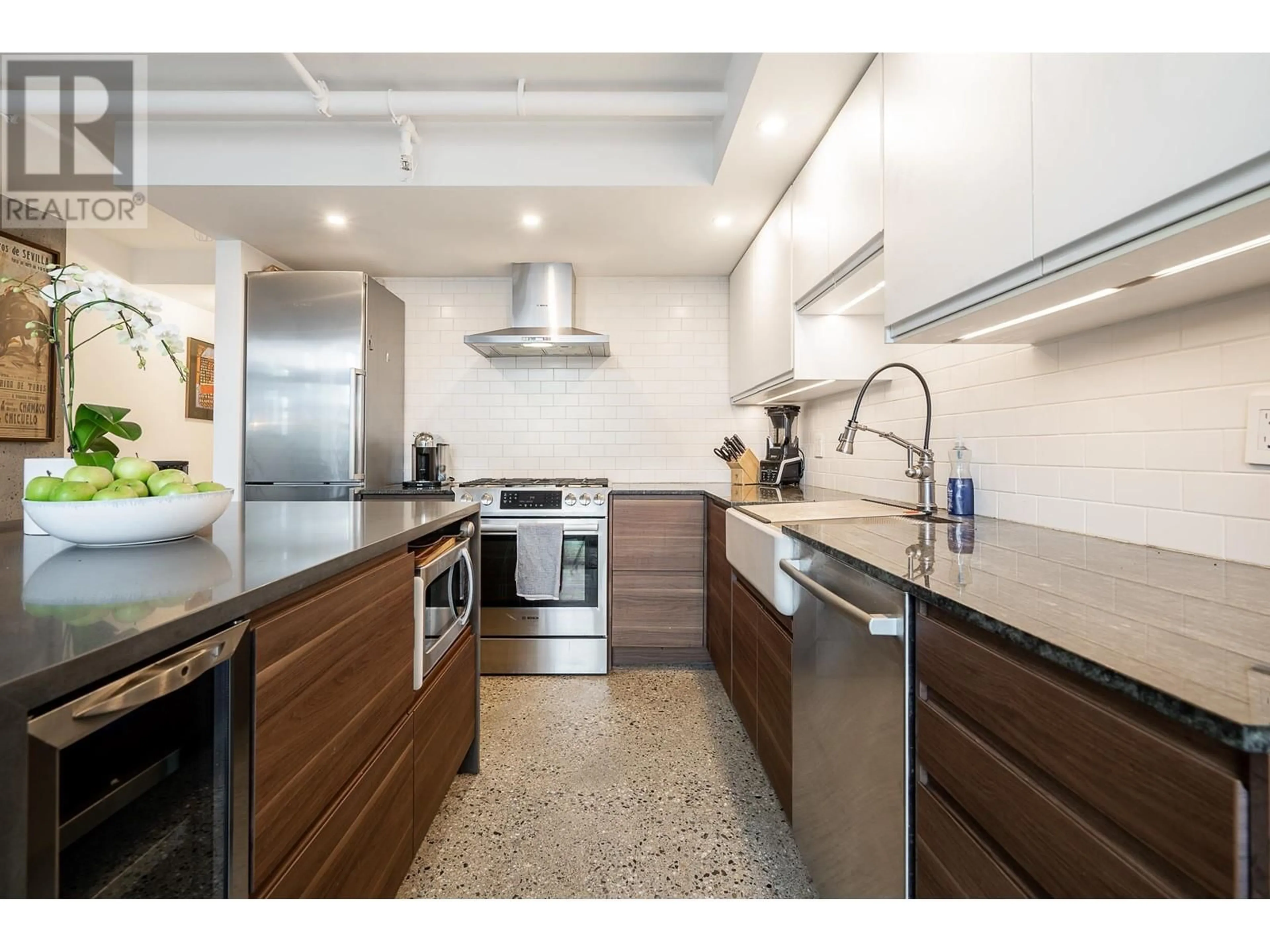 Standard kitchen, ceramic/tile floor for 505 - 428 8TH AVENUE, Vancouver British Columbia V5Y1N9