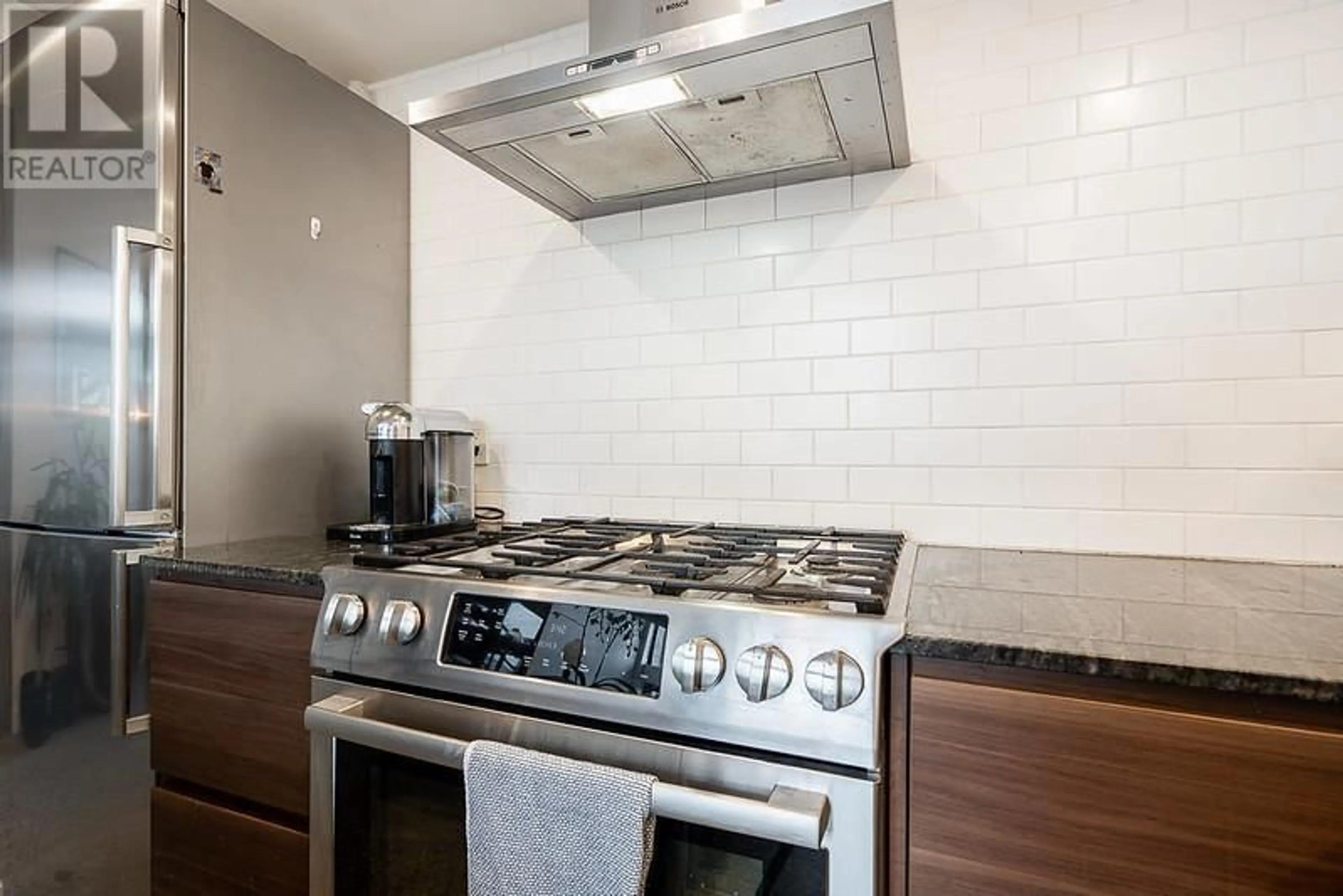 Standard kitchen, ceramic/tile floor for 505 - 428 8TH AVENUE, Vancouver British Columbia V5Y1N9