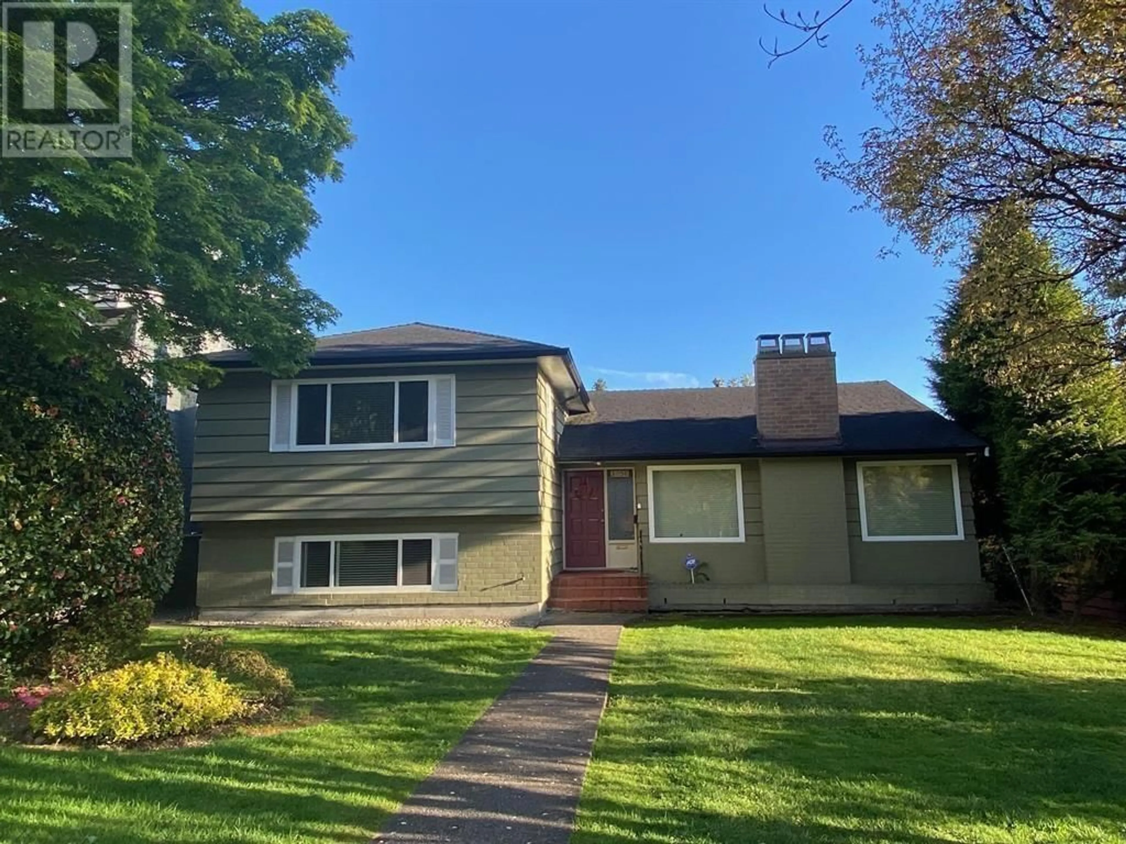 Home with vinyl exterior material, street for 2056 29TH AVENUE, Vancouver British Columbia V6J3A1