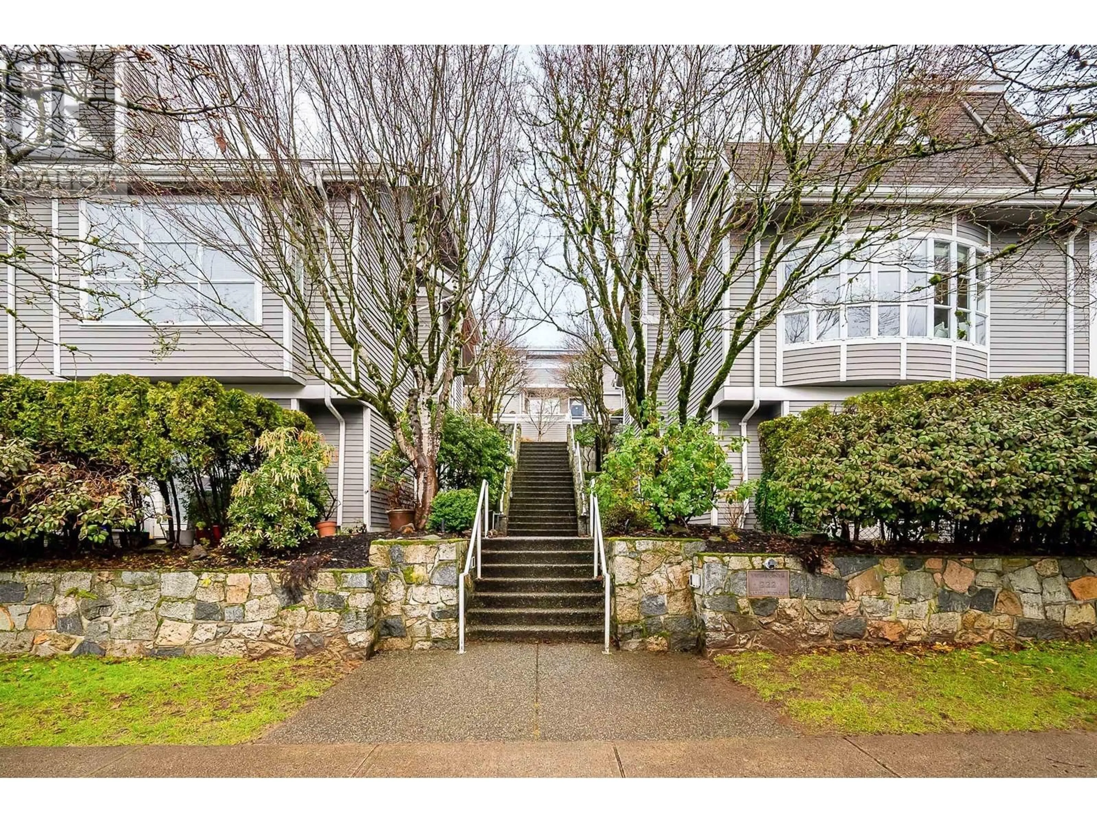 Unknown for 104 - 222 4TH STREET, North Vancouver British Columbia V7M1H7