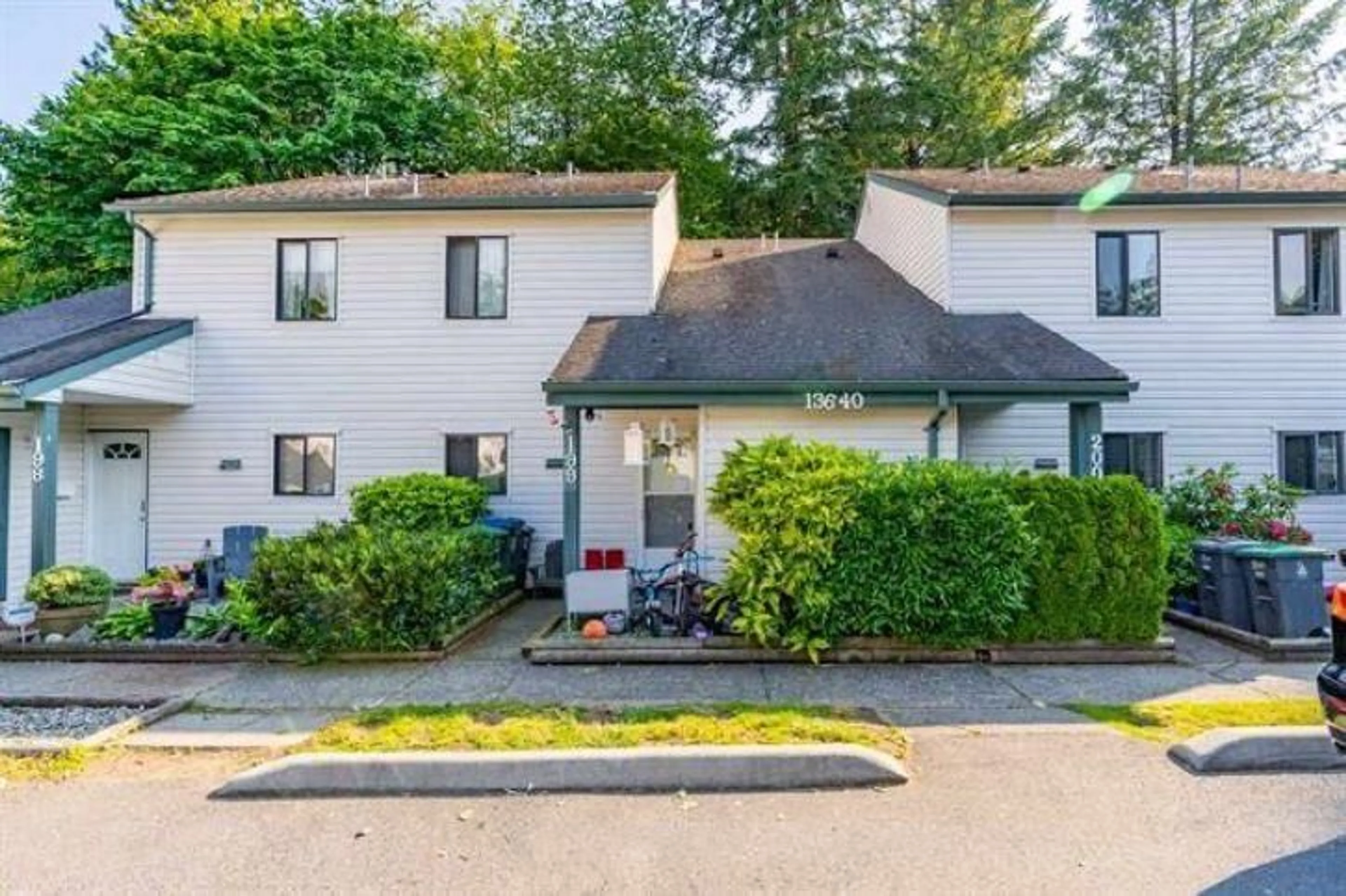 Patio, street for 199 - 13640 67, Surrey British Columbia V3W6X5